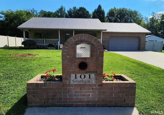 Photo 2 of Sale Pending at 101 Southgate St, Loogootee, IN 47553 | MLS# 202635869 | Listing updated on 2026-09-21