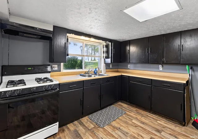 Photo 4 of Manufactured home for sale at 2230 W 1150 North, North Manchester, IN 46962 | MLS# 202635875 | Listing updated on 2026-09-04