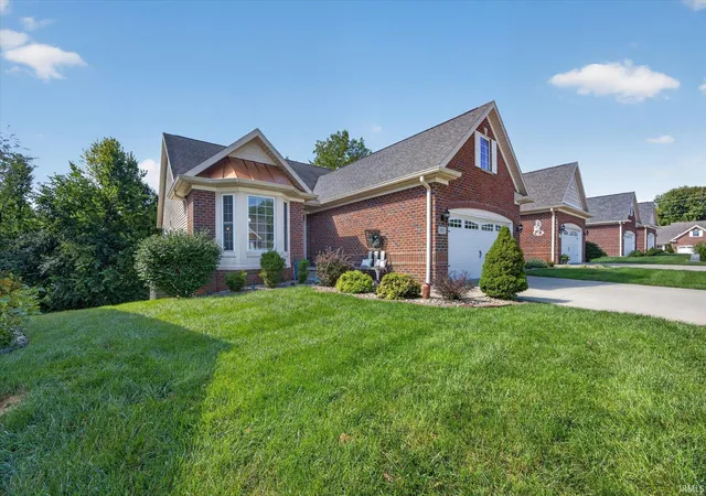 Photo 2 of Condo for sale at 903 W Baywood Dr, Bloomington, IN 47403 | MLS# 202635876 | Listing updated on 2026-09-21