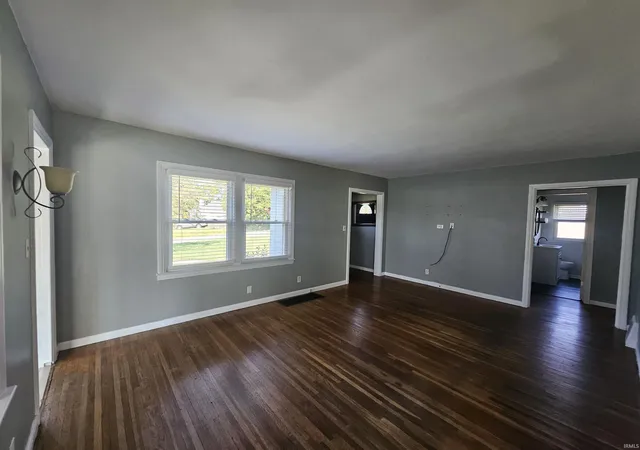 Photo 3 of Sale Pending at 1416 Hathaway Ave, Evansville, IN 47712 | MLS# 202635877 | Listing updated on 2026-09-11