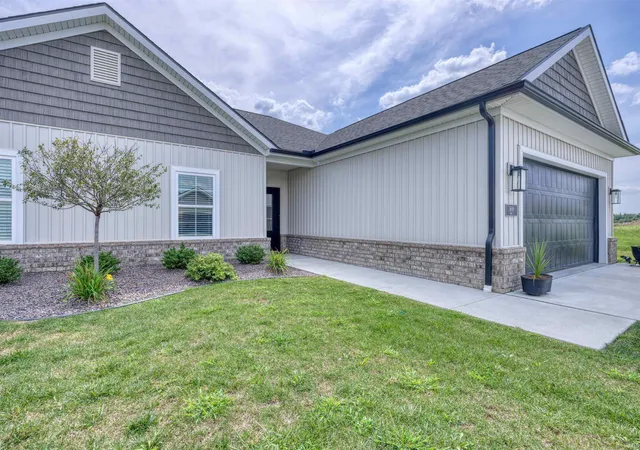Photo 2 of Condo for sale at 1609 Theo Dr #1, Evansville, IN 47711 | MLS# 202635883 | Listing updated on 2026-09-15