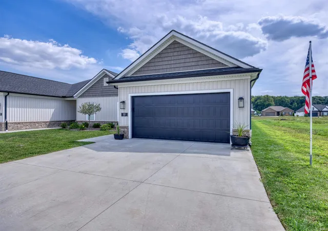 Photo 3 of Condo for sale at 1609 Theo Dr #1, Evansville, IN 47711 | MLS# 202635883 | Listing updated on 2026-09-15