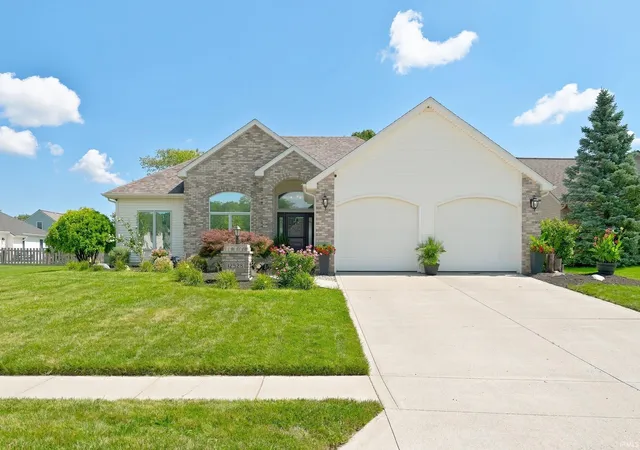 Photo 1 of Sale Pending at 12528 Niblick Landing, Fort Wayne, IN 46818 | MLS# 202635886 | Listing updated on 2026-09-02