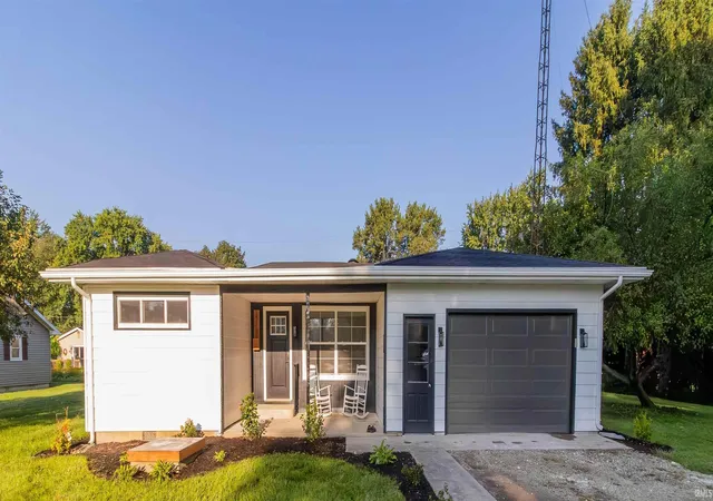 Photo 1 of Manufactured home for sale at 3310 N Rangeline Rd, Huntington, IN 46750 | MLS# 202635889 | Listing updated on 2026-09-28