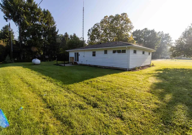 Photo 25 of Manufactured home for sale at 3310 N Rangeline Rd, Huntington, IN 46750 | MLS# 202635889 | Listing updated on 2026-09-28