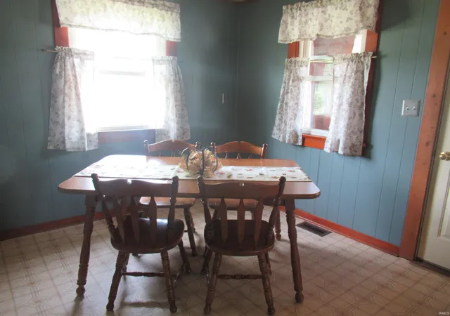 Photo 3 of Sale Pending at 512 Vine St, Columbia City, IN 46725 | MLS# 202635898 | Listing updated on 2026-09-02
