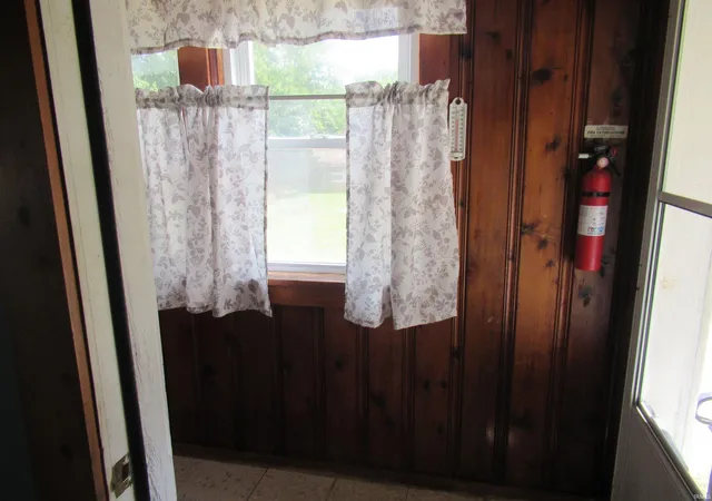 Photo 3 of Sale Pending at 512 Vine St, Columbia City, IN 46725 | MLS# 202635898 | Listing updated on 2026-09-02