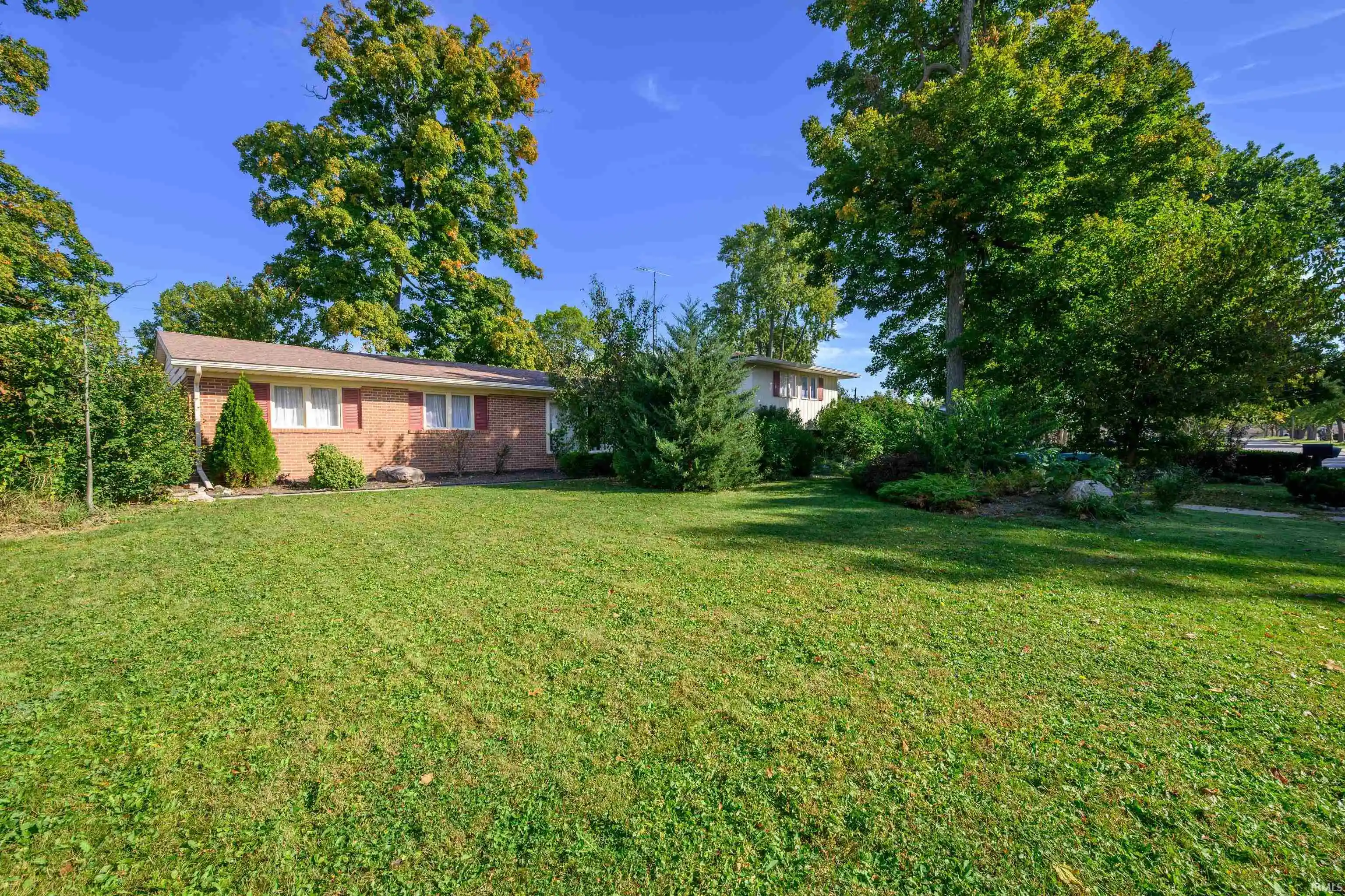 Manufactured home for sale at 2308 W Purdue Ave, Muncie, IN 47304 | MLS# 202636737