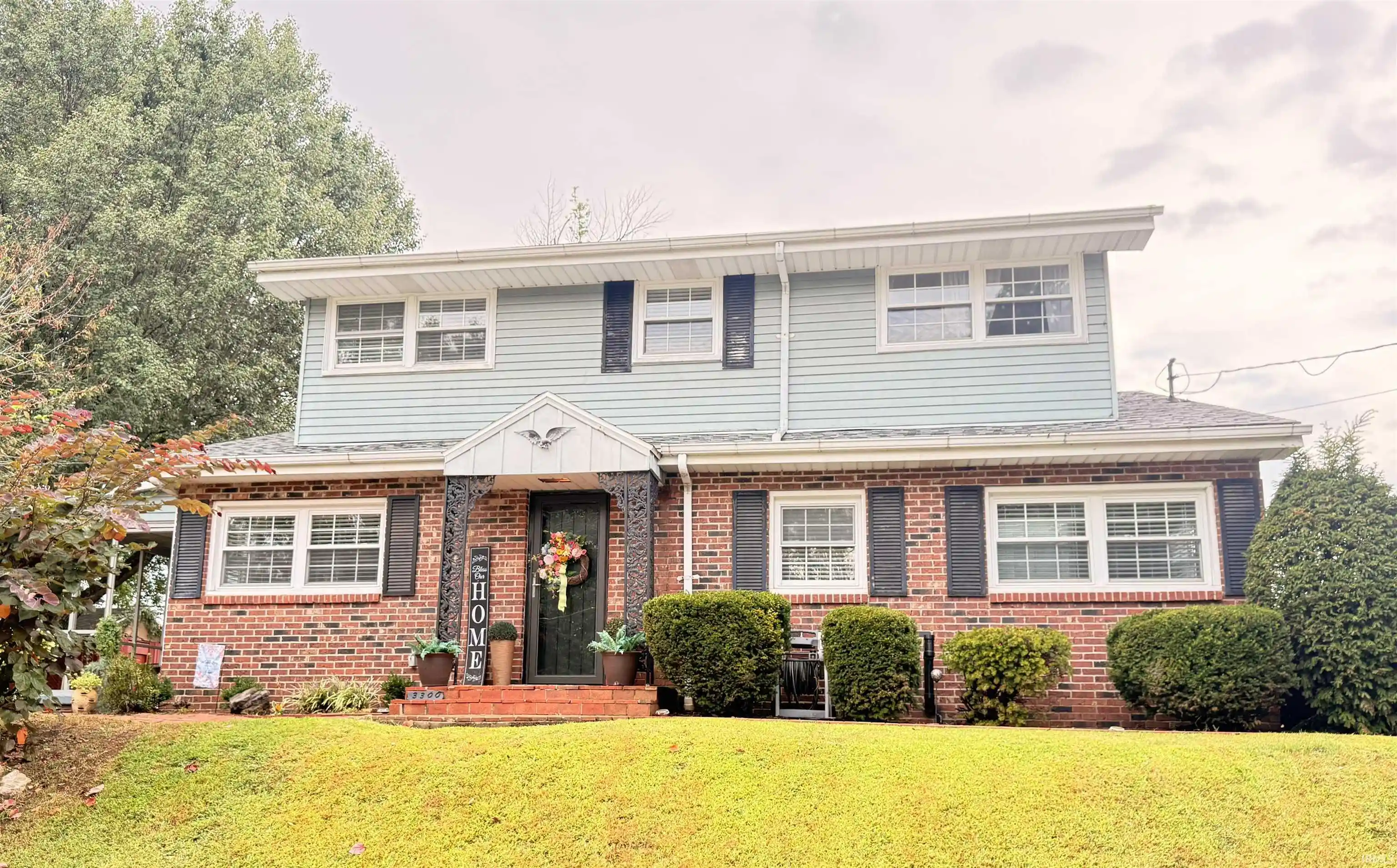 Photo 1 of Single family home for sale at 3300 W Michigan St, Evansville, IN 47712 | MLS# 202637315 | Listing updated on 2026-10-22