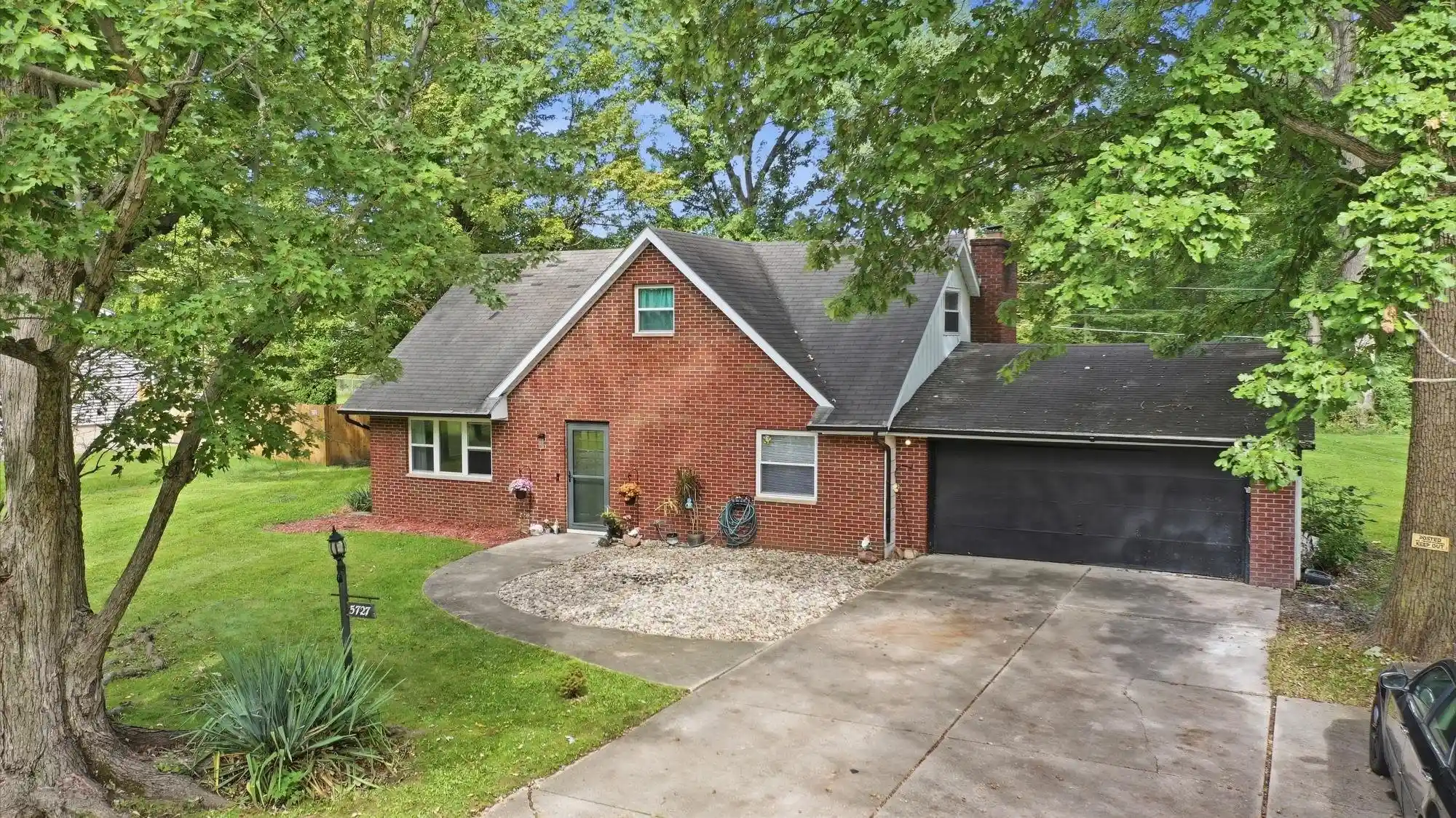 Single family home for sale at 5727 Woodlea Ave, Fort Wayne, IN 46835 | MLS# 202640025