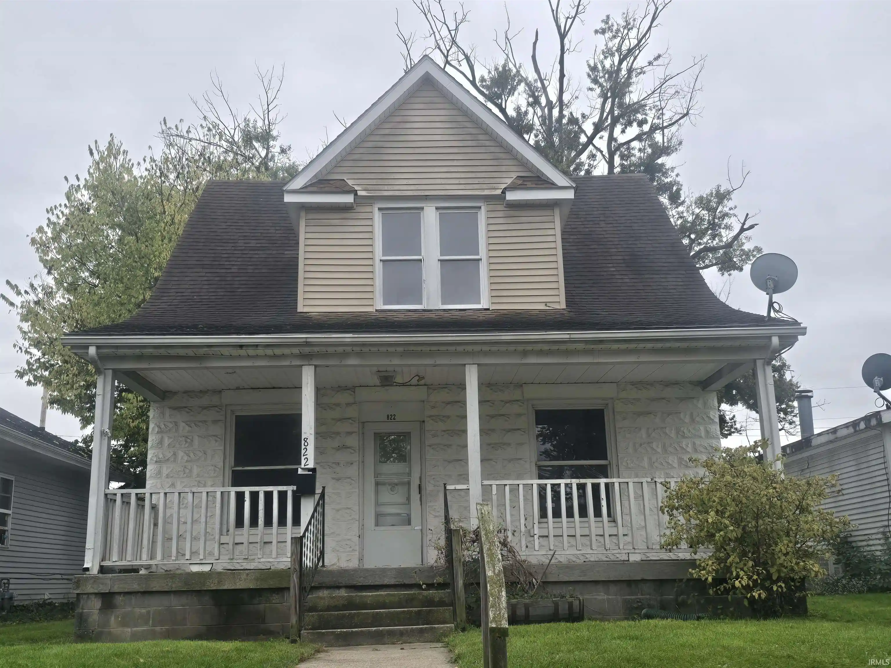 Manufactured home for sale at 822 E Bowman St, South Bend, IN 46613 | MLS# 202642347