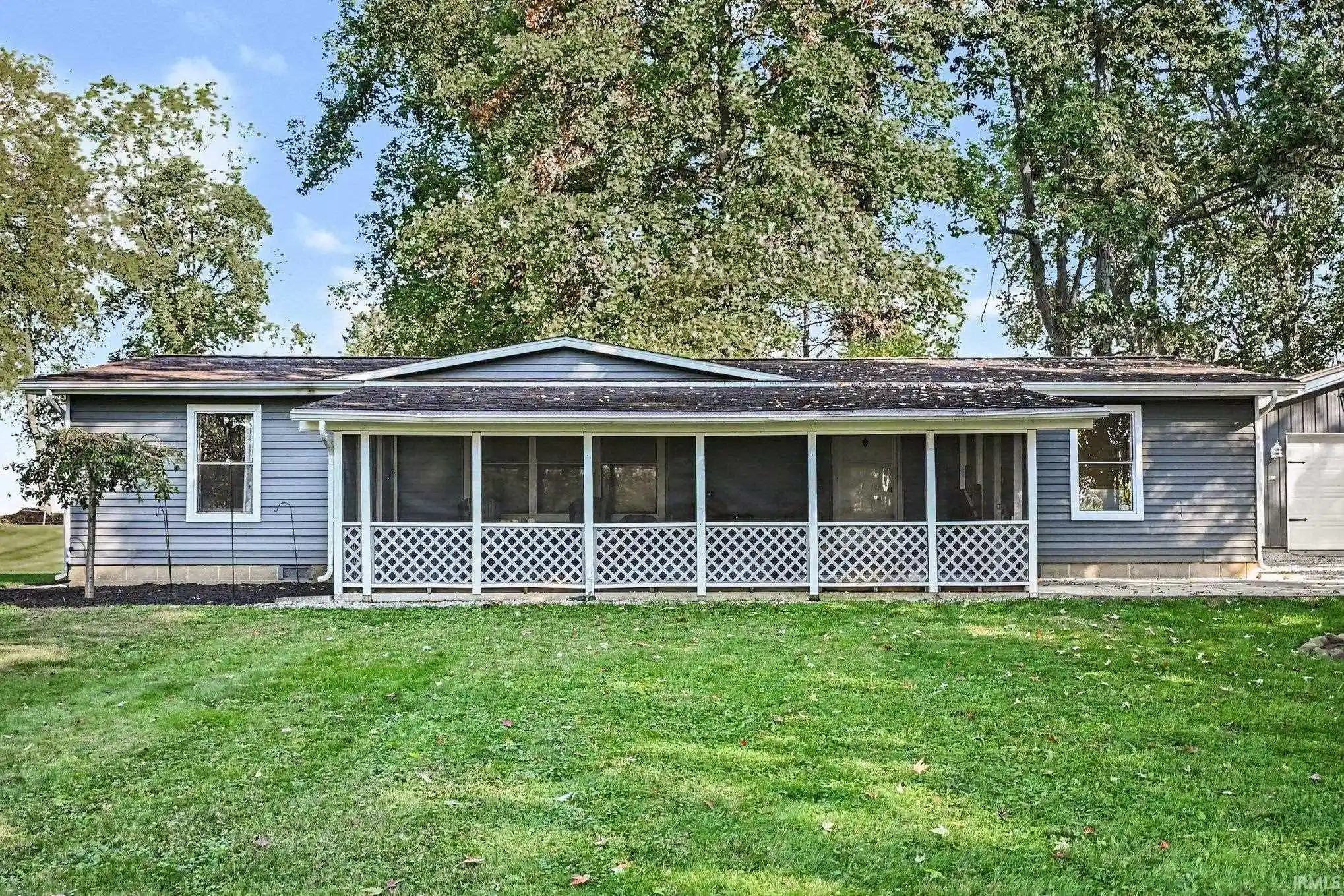 Manufactured home for sale at 72716 County Rd 133, Syracuse, IN 46567 | MLS# 202642606