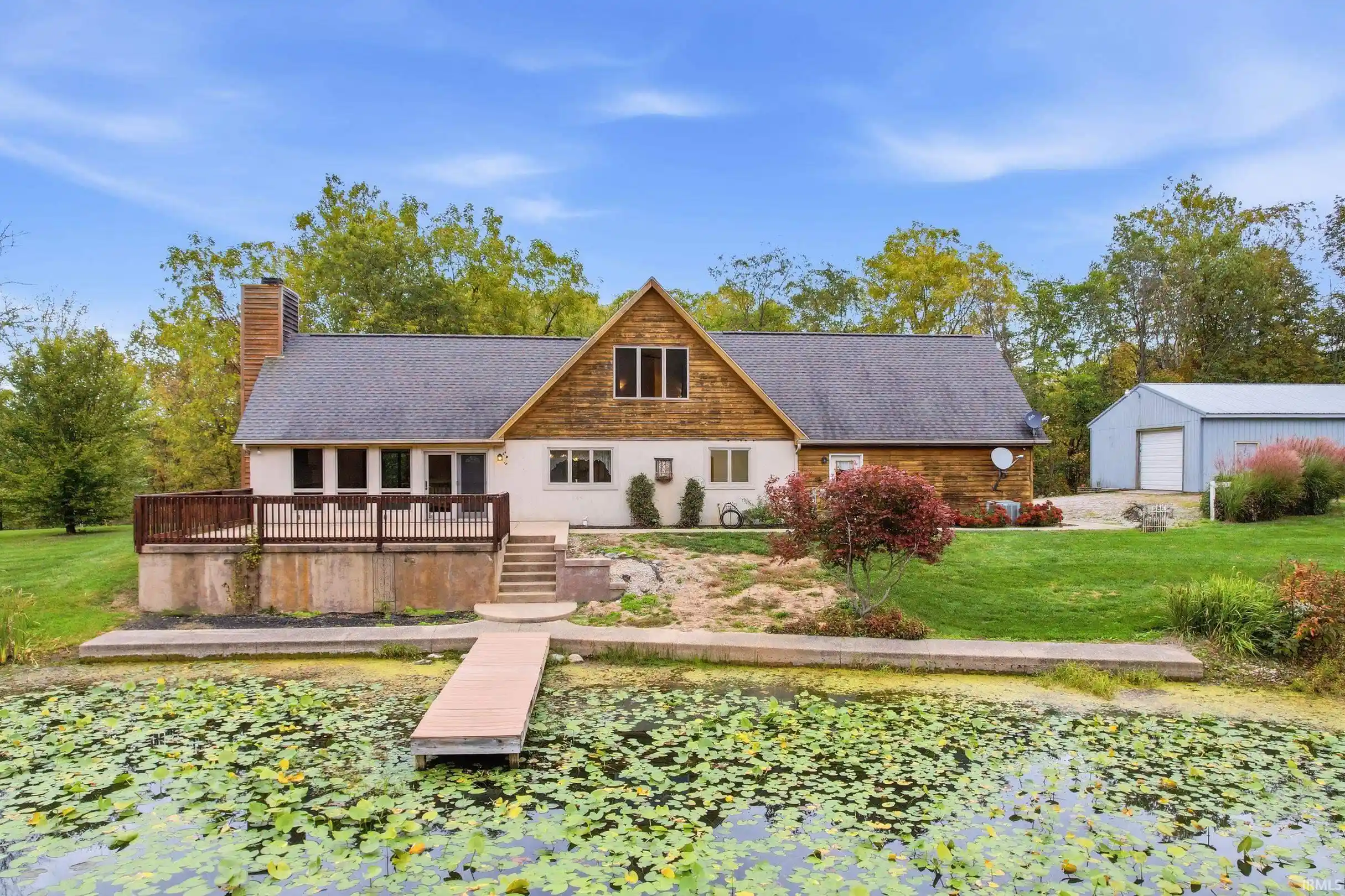 Single family home for sale at 2712 W Mohee Rd, Hartford City, IN 47348 | MLS# 202642627