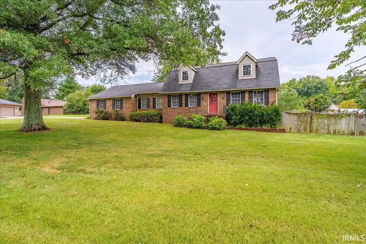Single family home for sale at 6800 Sharon Rd, Newburgh, IN 47630 | MLS# 202642638