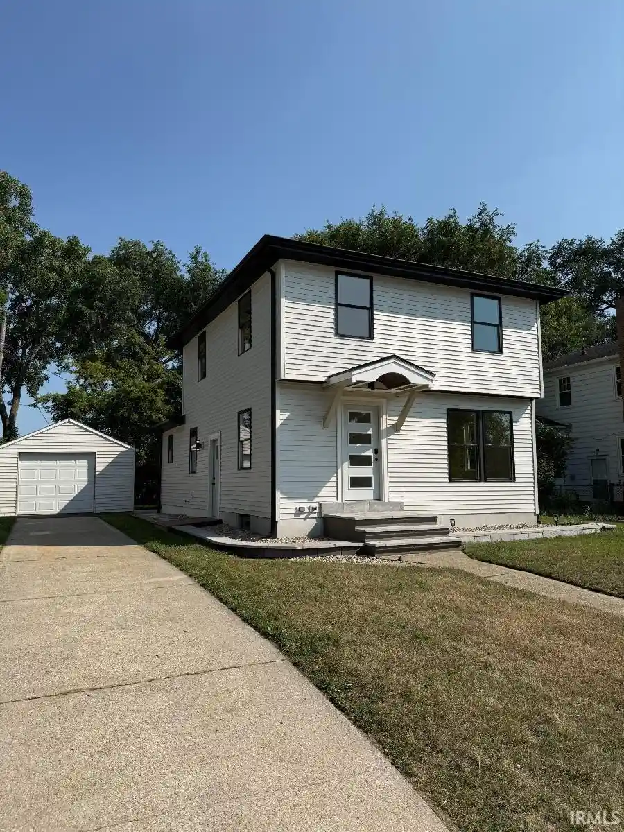 Manufactured home for sale at 1218 Woodlawn Blvd, South Bend, IN 46616 | MLS# 202642704