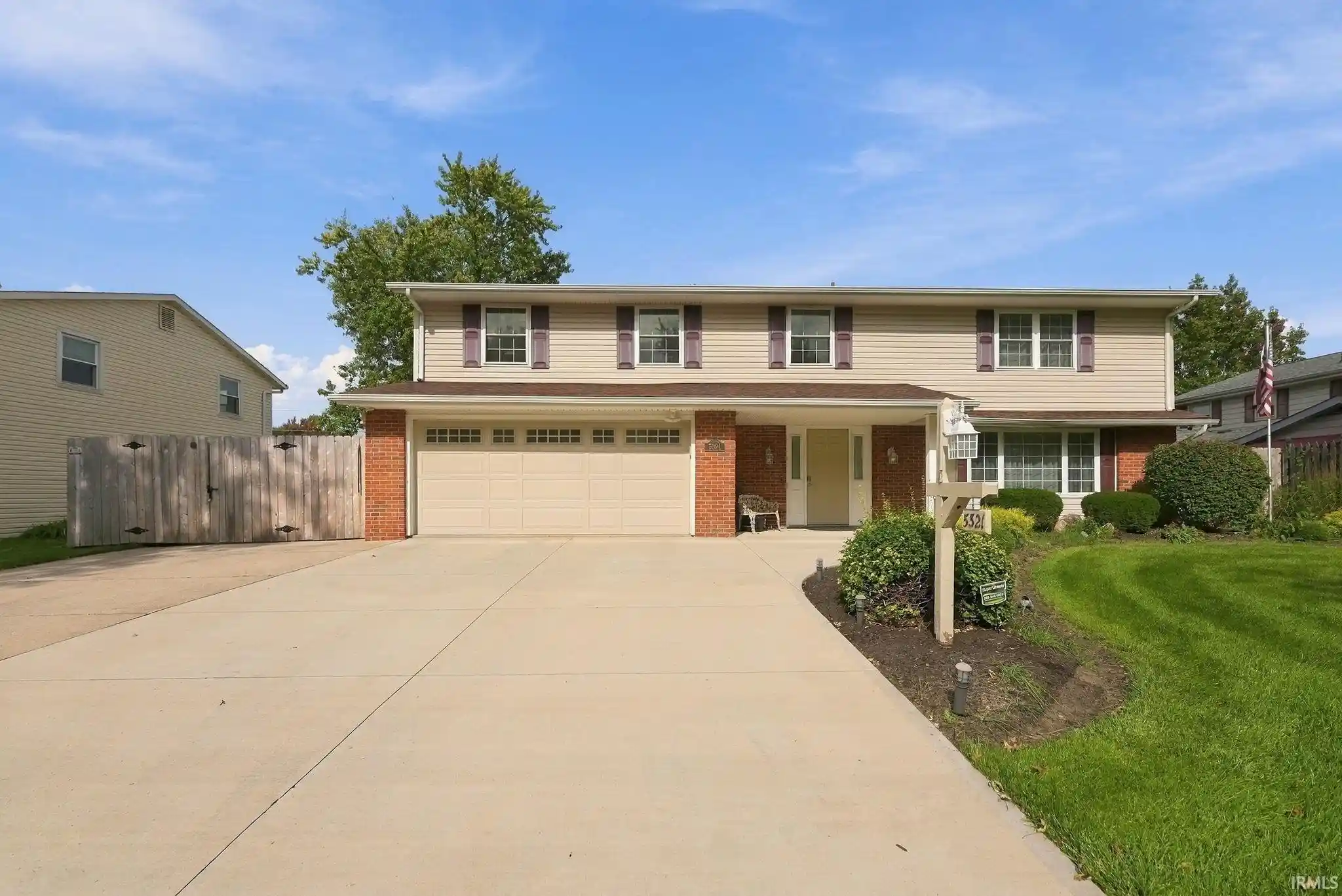 Photo 1 of Sale Pending at 5321 Hampstead Ln, Fort Wayne, IN 46815 | MLS# 202642723 | Listing updated on 2026-10-20