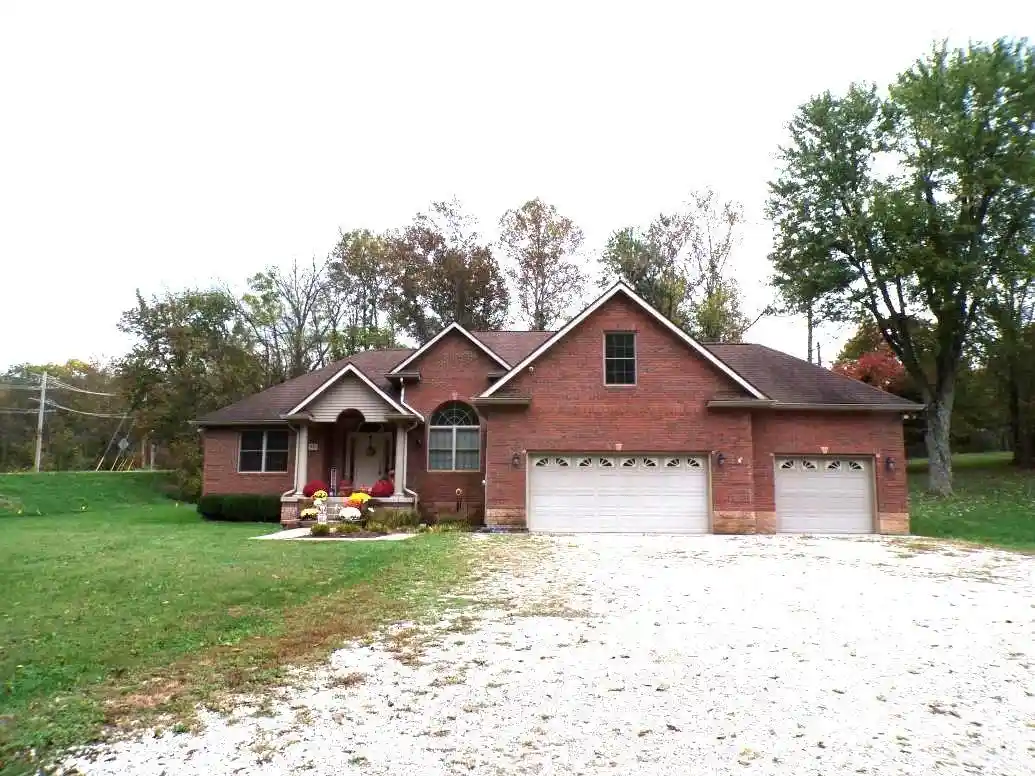 Manufactured home for sale at 925 SE Main St, Paoli, IN 47454 | MLS# 202642725