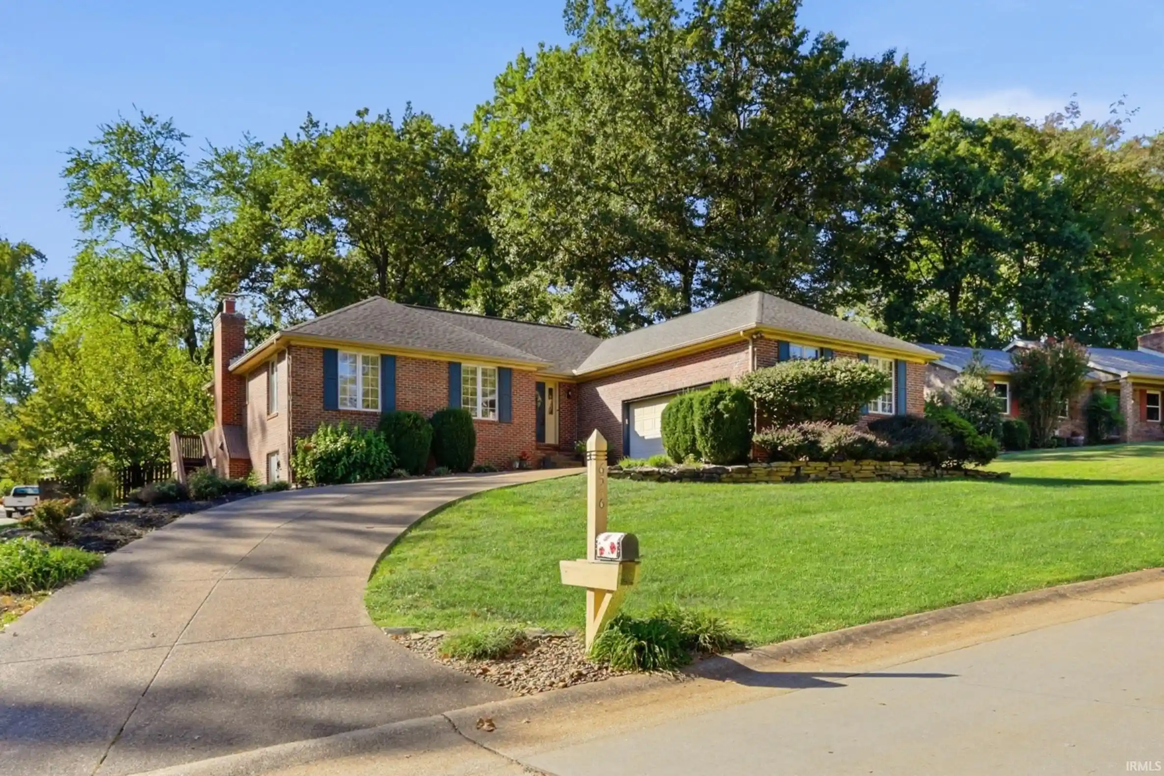 Photo 1 of Sale Pending at 6546 Green Hl Dr, Evansville, IN 47711 | MLS# 202642765 | Listing updated on 2026-10-20