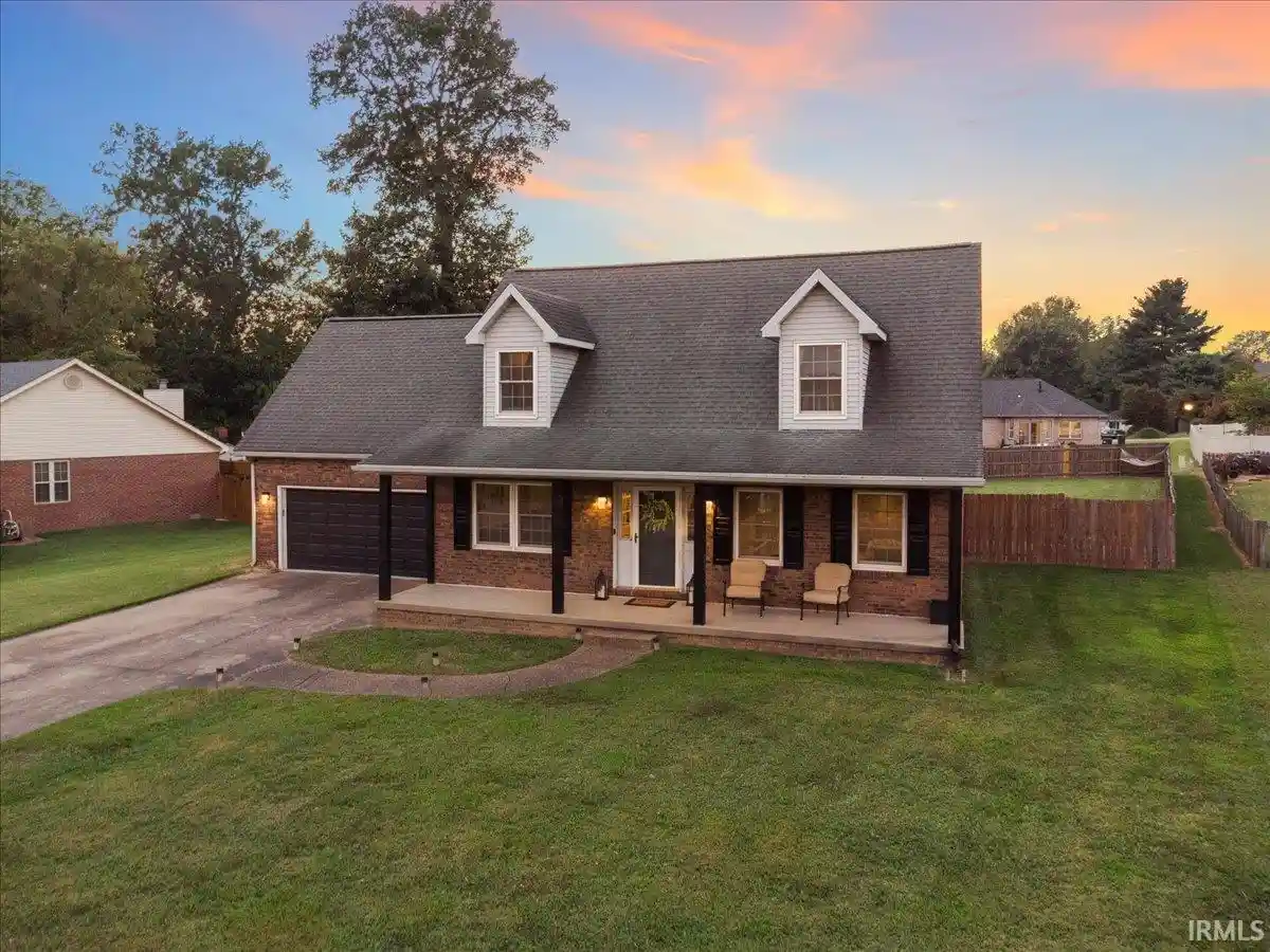 Photo 1 of Sale Pending at 5642 Kiowa Cir, Evansville, IN 47715 | MLS# 202642831 | Listing updated on 2026-10-21