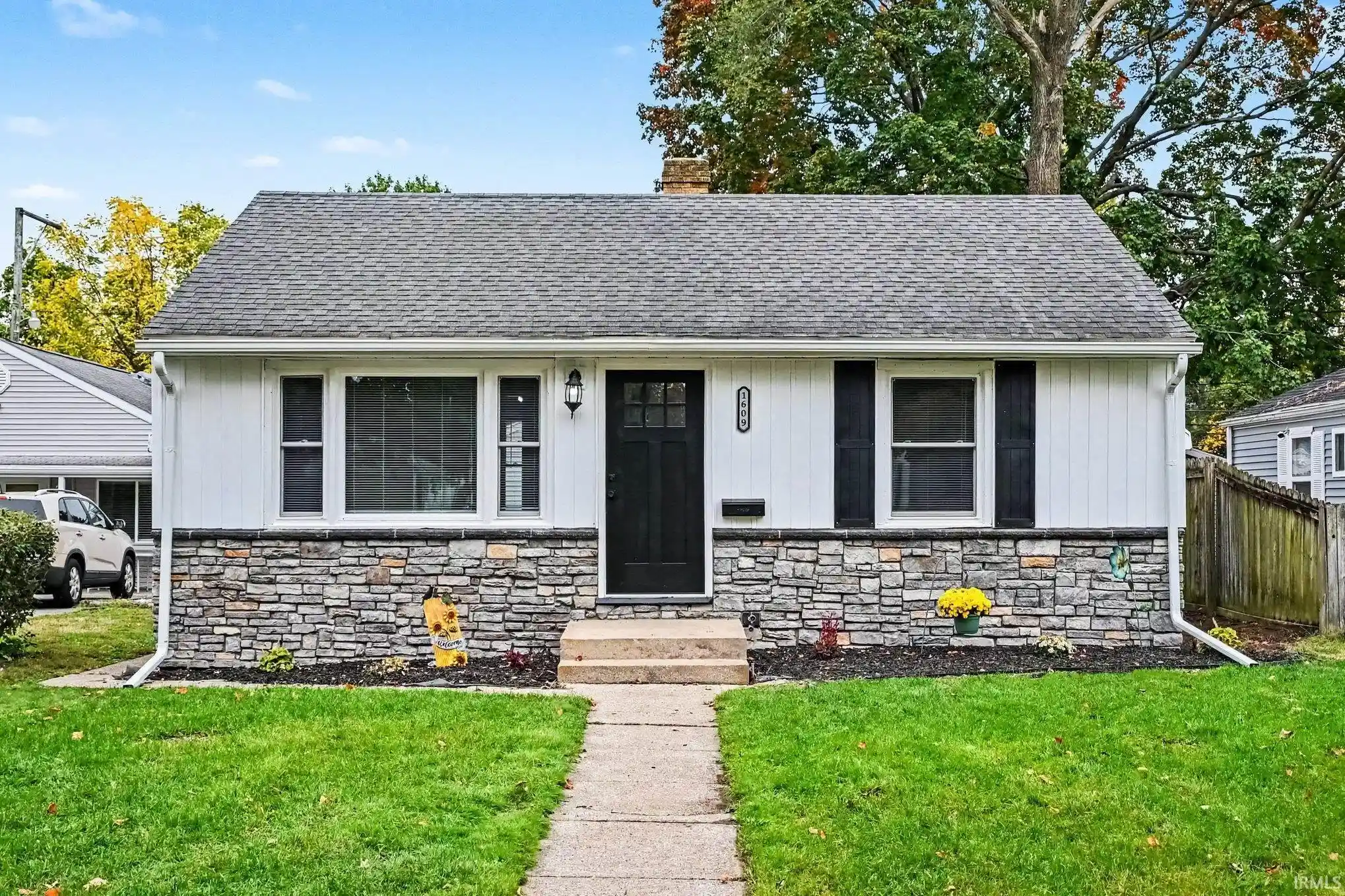 Manufactured home for sale at 1609 E Donald St, South Bend, IN 46613 | MLS# 202642894