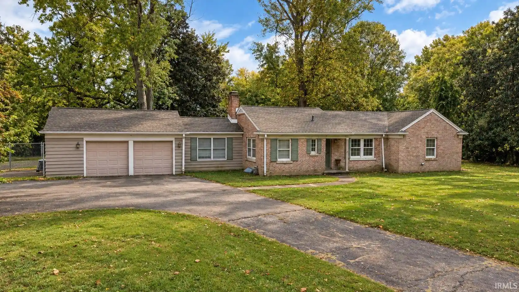 Photo 1 of Manufactured home for sale at 6811 Newburgh Rd, Evansville, IN 47715 | MLS# 202642978 | Listing updated on 2026-10-16