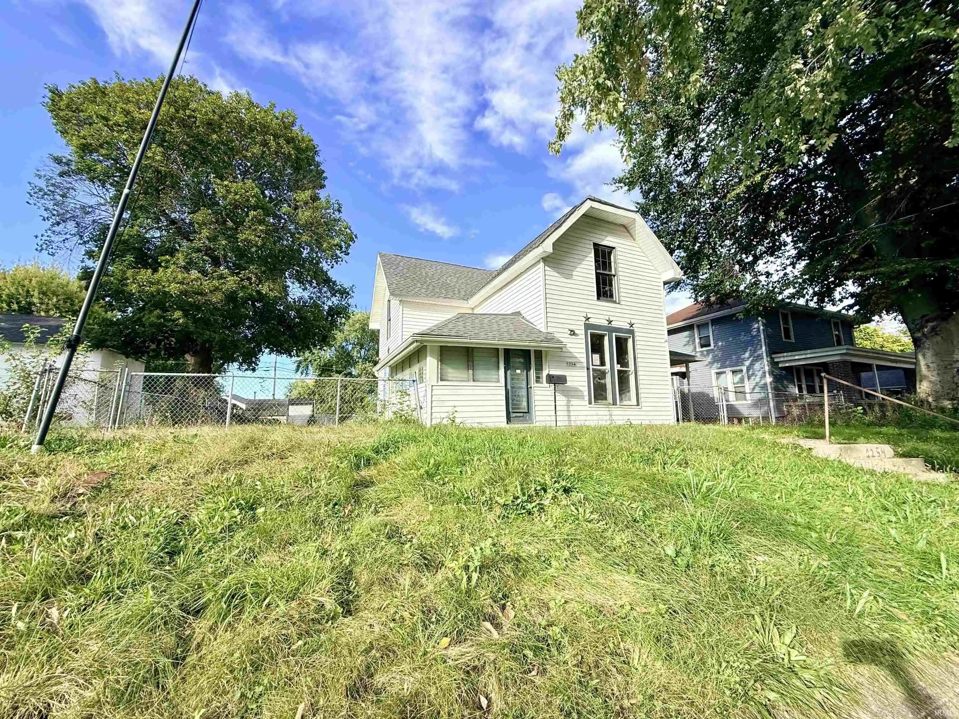 Single family home for sale at 1254 E Washington St, Frankfort, IN 46041 | MLS# 202643109