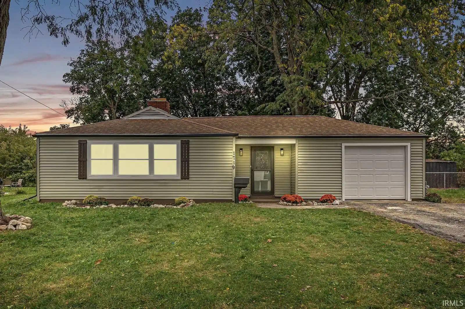 Manufactured home for sale at 1719 Hilltop Dr, South Bend, IN 46614 | MLS# 202643187