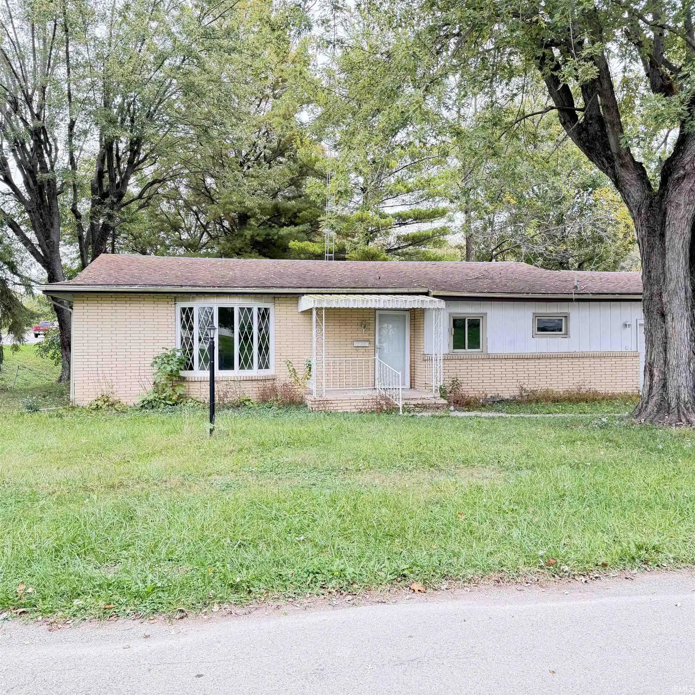 Photo 1 of Sale Pending at 1900 S Manville Rd, Muncie, IN 47302 | MLS# 202643218 | Listing updated on 2026-10-21