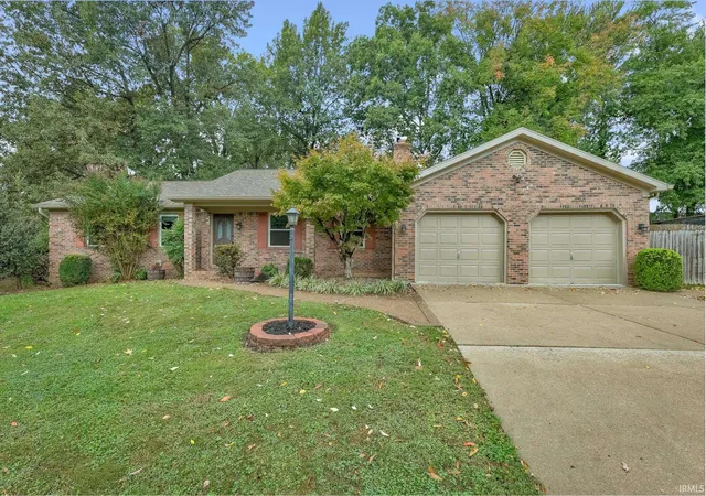 Manufactured home for sale at 6576 Green Hl Dr, Evansville, IN 47711 | MLS# 202643234