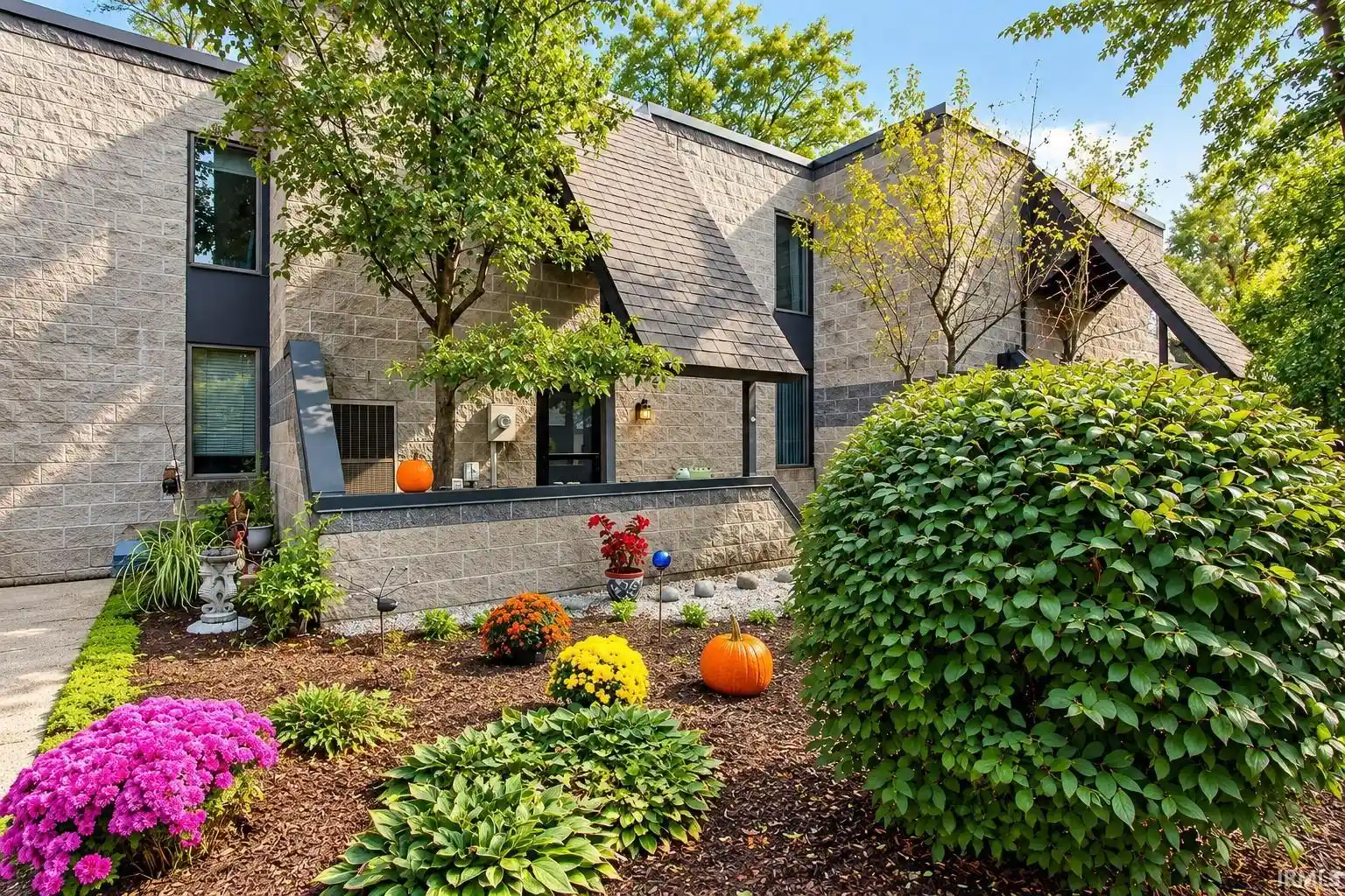Condo for sale at 41 Karwick Glen Dr, Michigan City, IN 46360 | MLS# 202643238