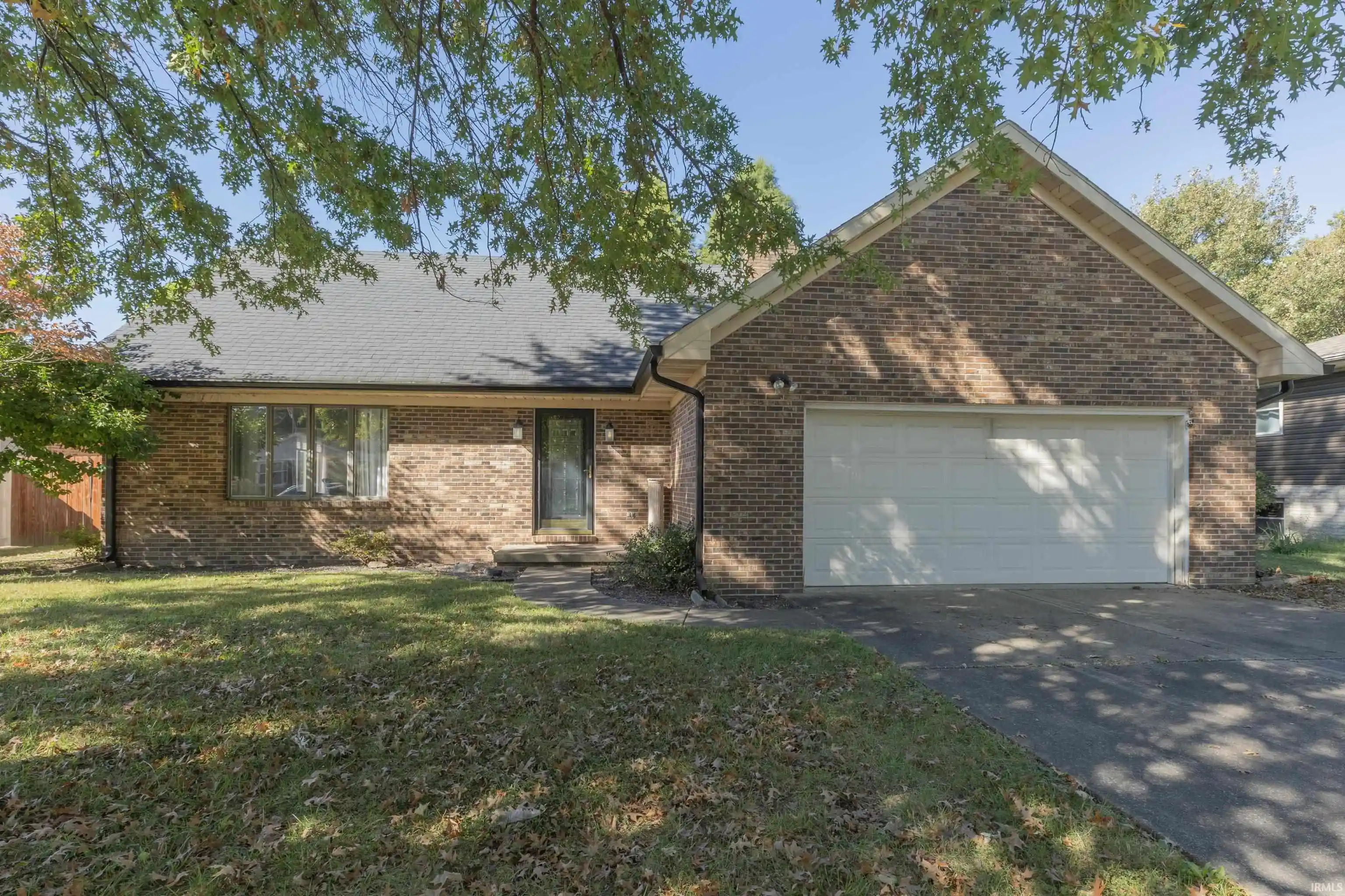Photo 1 of Single family home for sale at 1900 N Colony Rd, Evansville, IN 47715 | MLS# 202643360 | Listing updated on 2026-10-21