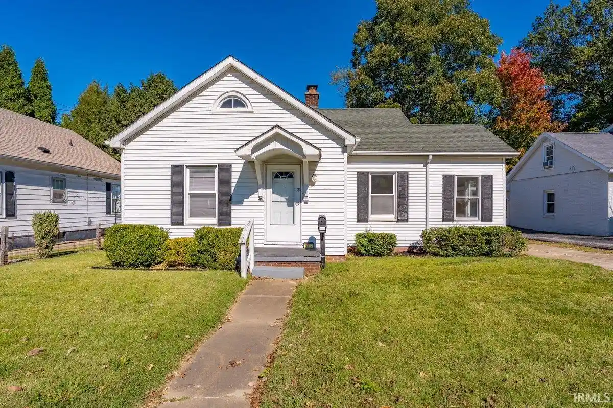 Manufactured home for sale at 517 W Locust St, Boonville, IN 47601 | MLS# 202643369