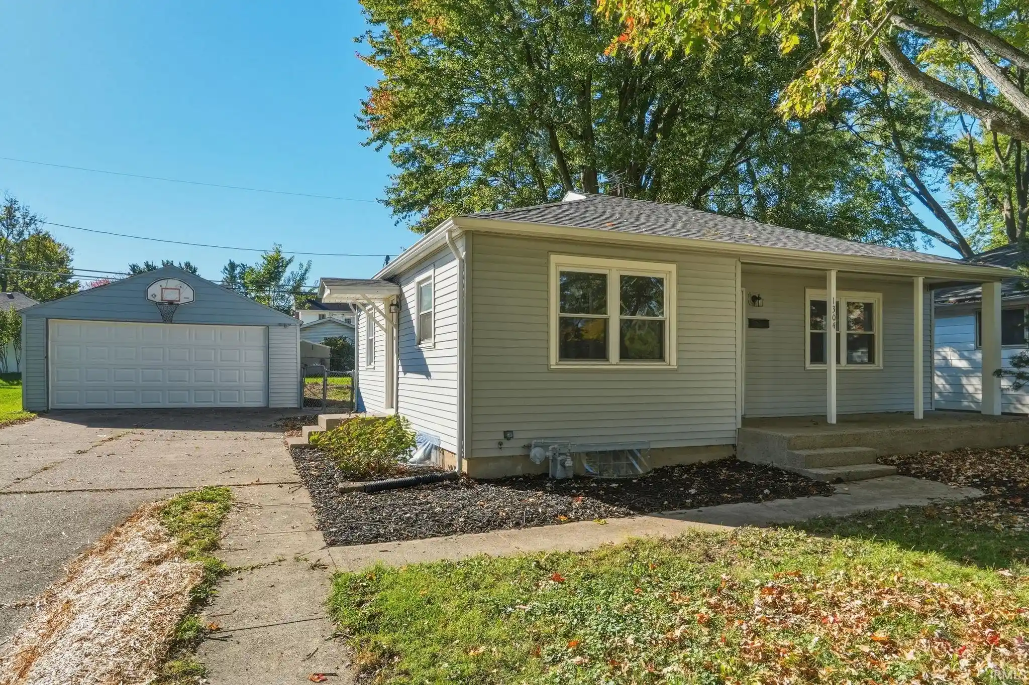 Manufactured home for sale at 1304 Curdes Ave, Fort Wayne, IN 46805 | MLS# 202643386