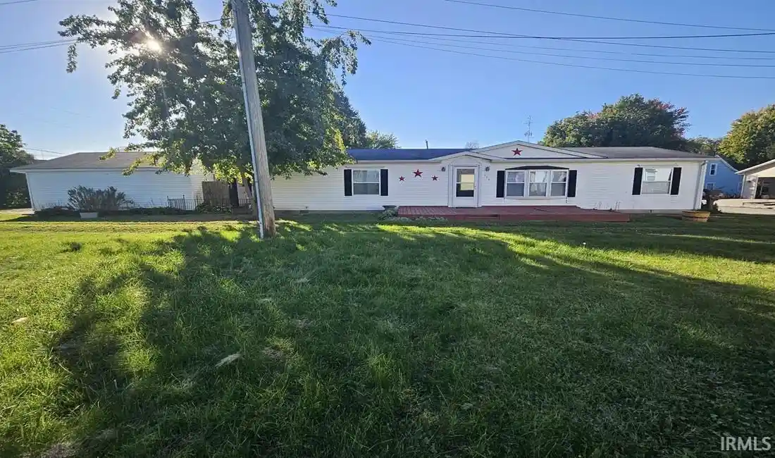 Manufactured home for sale at 559 E Jefferson St, Frankfort, IN 46041 | MLS# 202643406