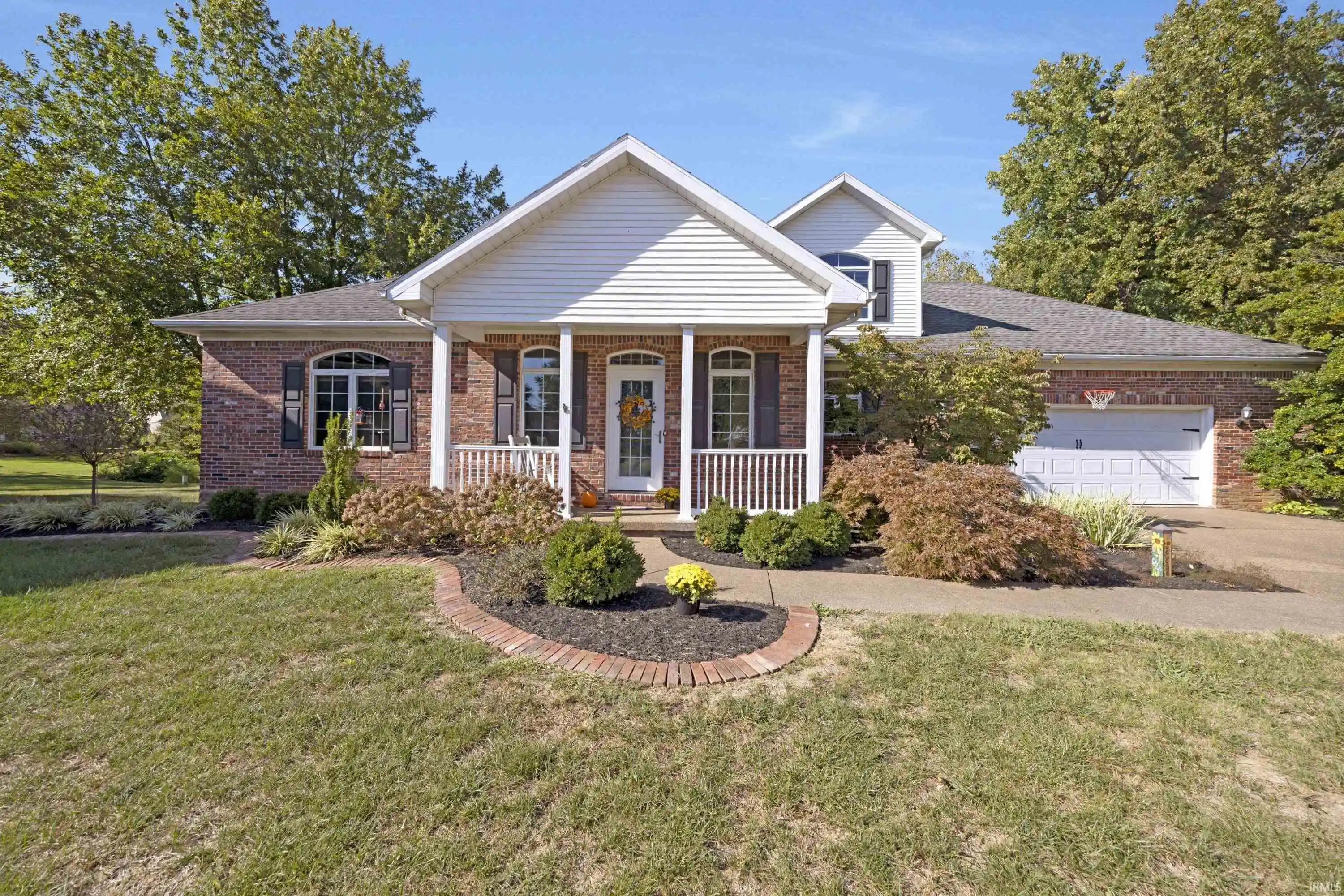 Photo 1 of Single family home for sale at 3210 Roselawn Cir, Evansville, IN 47711 | MLS# 202643413 | Listing updated on 2026-10-21