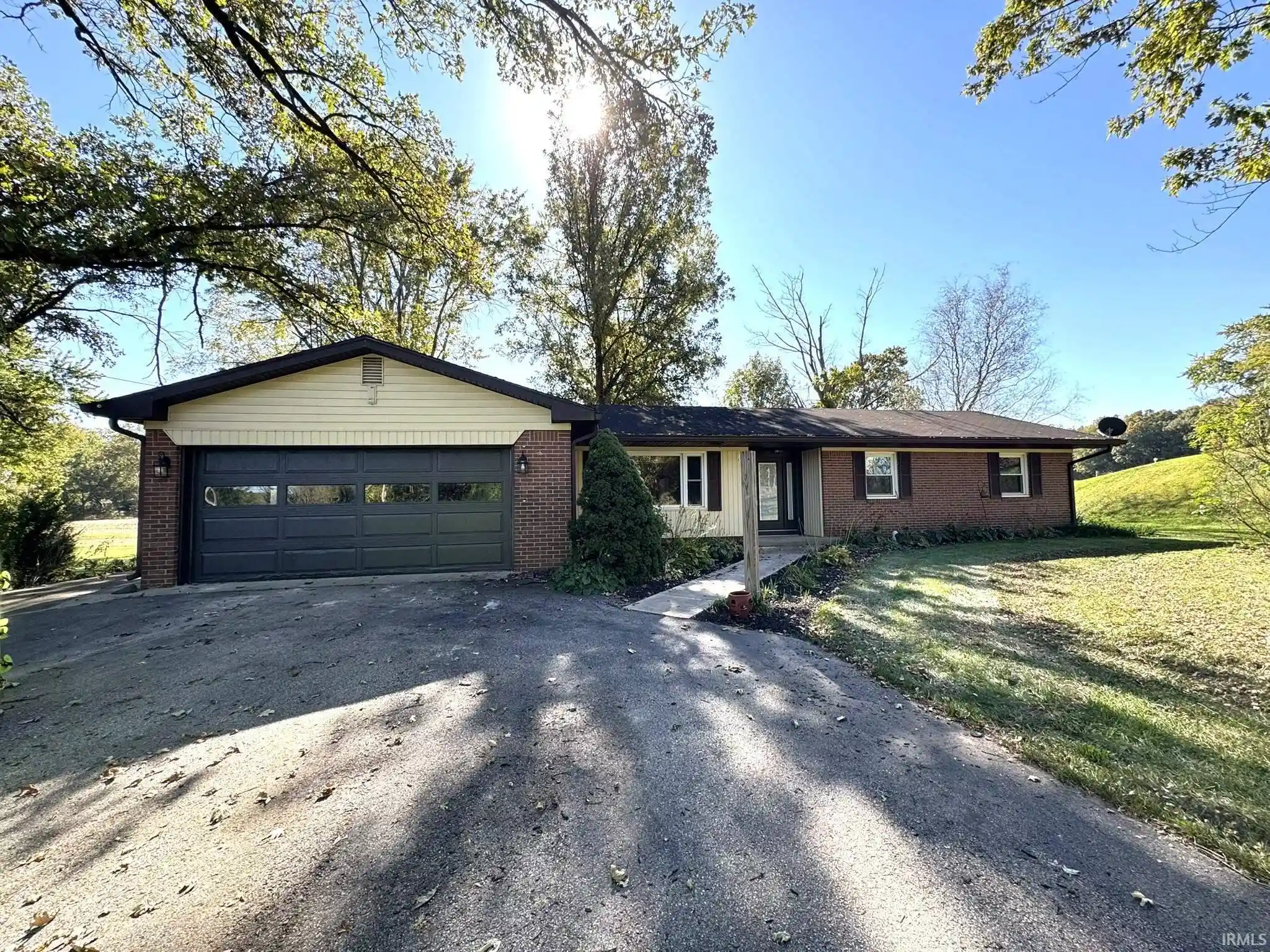 Manufactured home for sale at 1866 E 600 South, Jonesboro, IN 46938 | MLS# 202643527