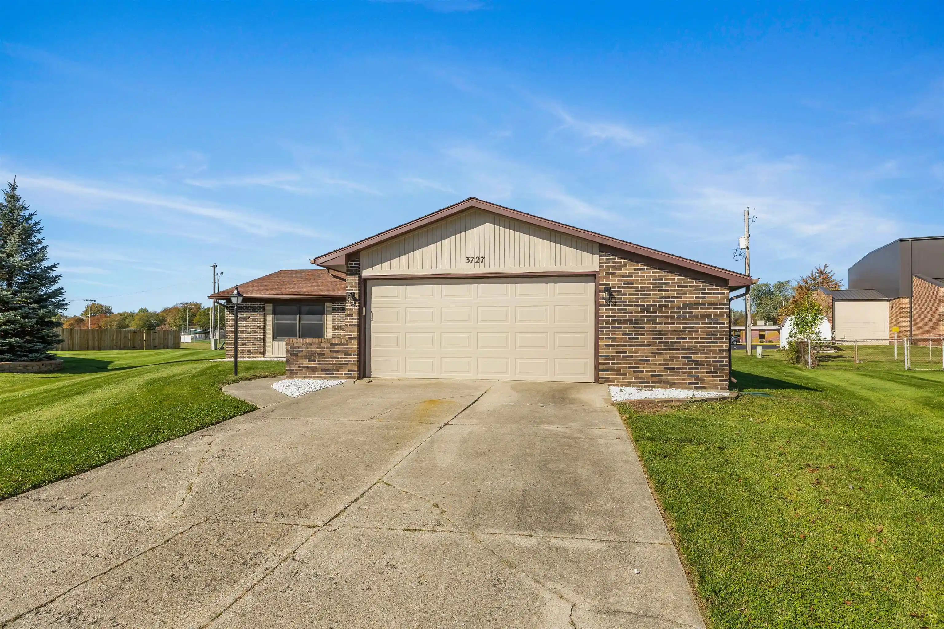 Manufactured home for sale at 3727 Whetstone Ln, Fort Wayne, IN 46815 | MLS# 202643533