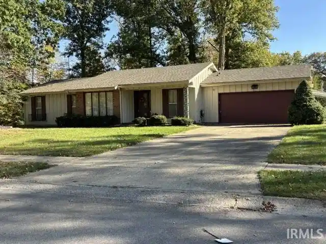 Manufactured home for sale at 1727 W Pine Pkwy, Marion, IN 46952 | MLS# 202643583