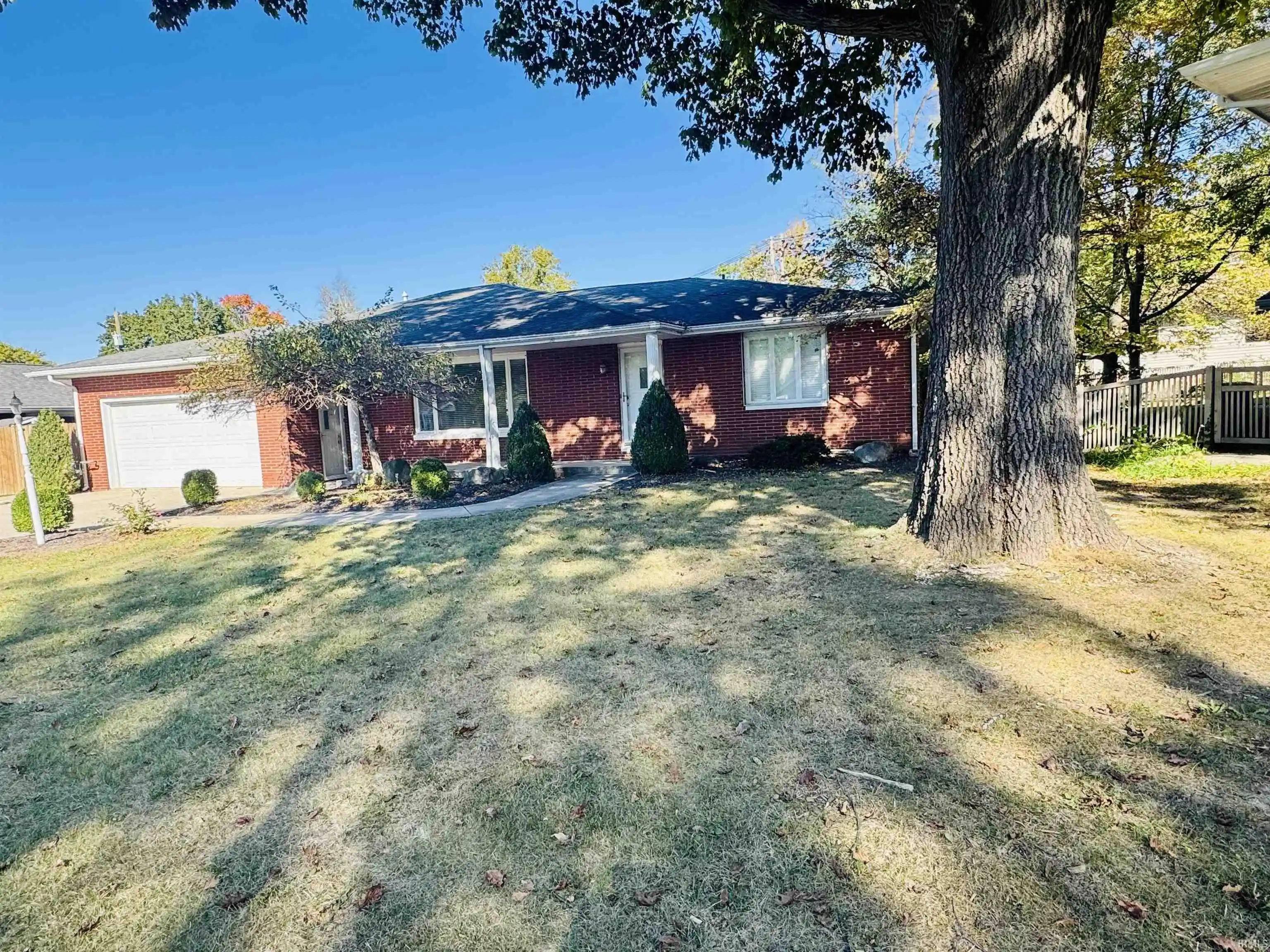 Manufactured home for sale at 1302 N Briar Rd, Muncie, IN 47304 | MLS# 202643590
