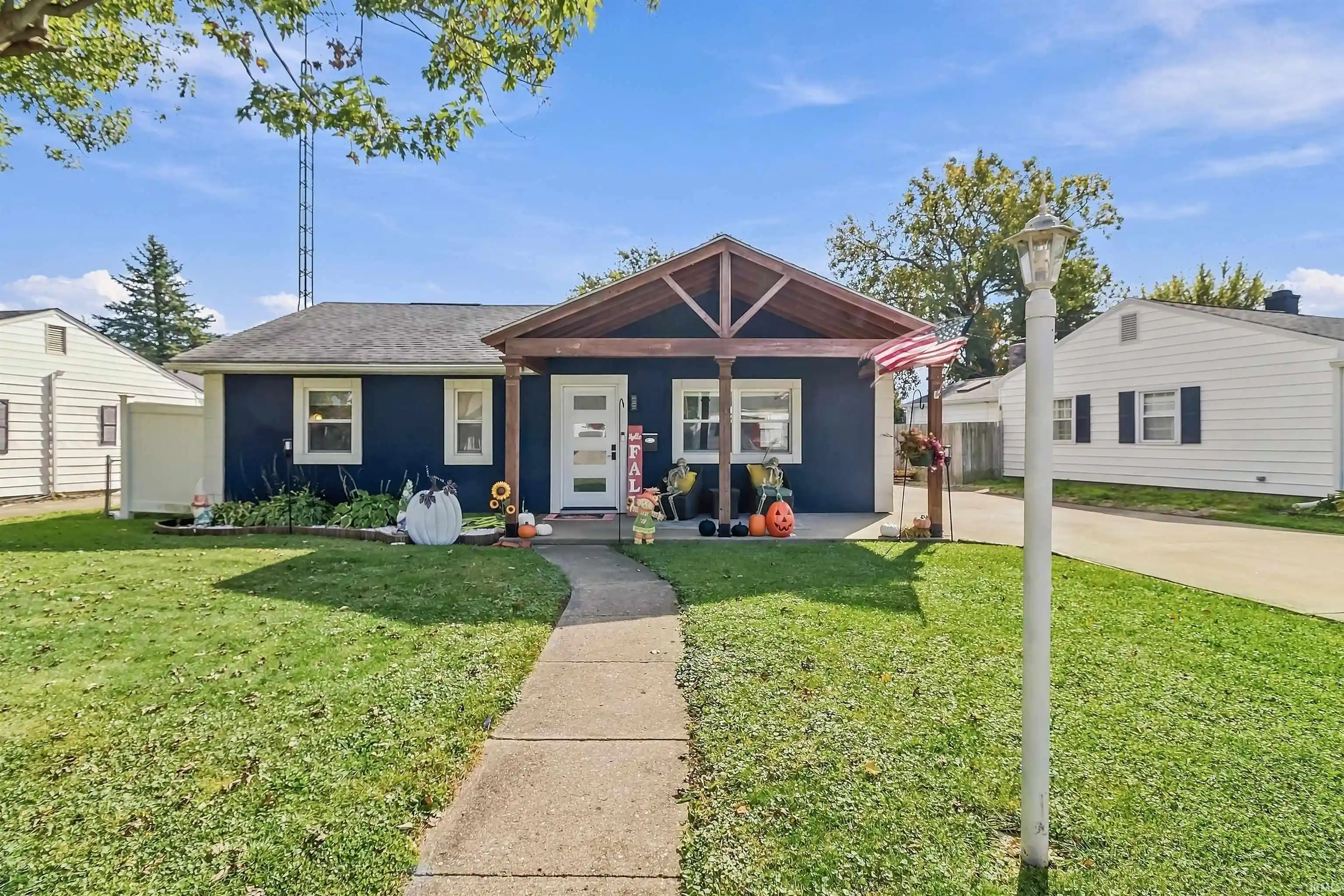 Manufactured home for sale at 914 N Oxford Dr, Marion, IN 46952 | MLS# 202643699