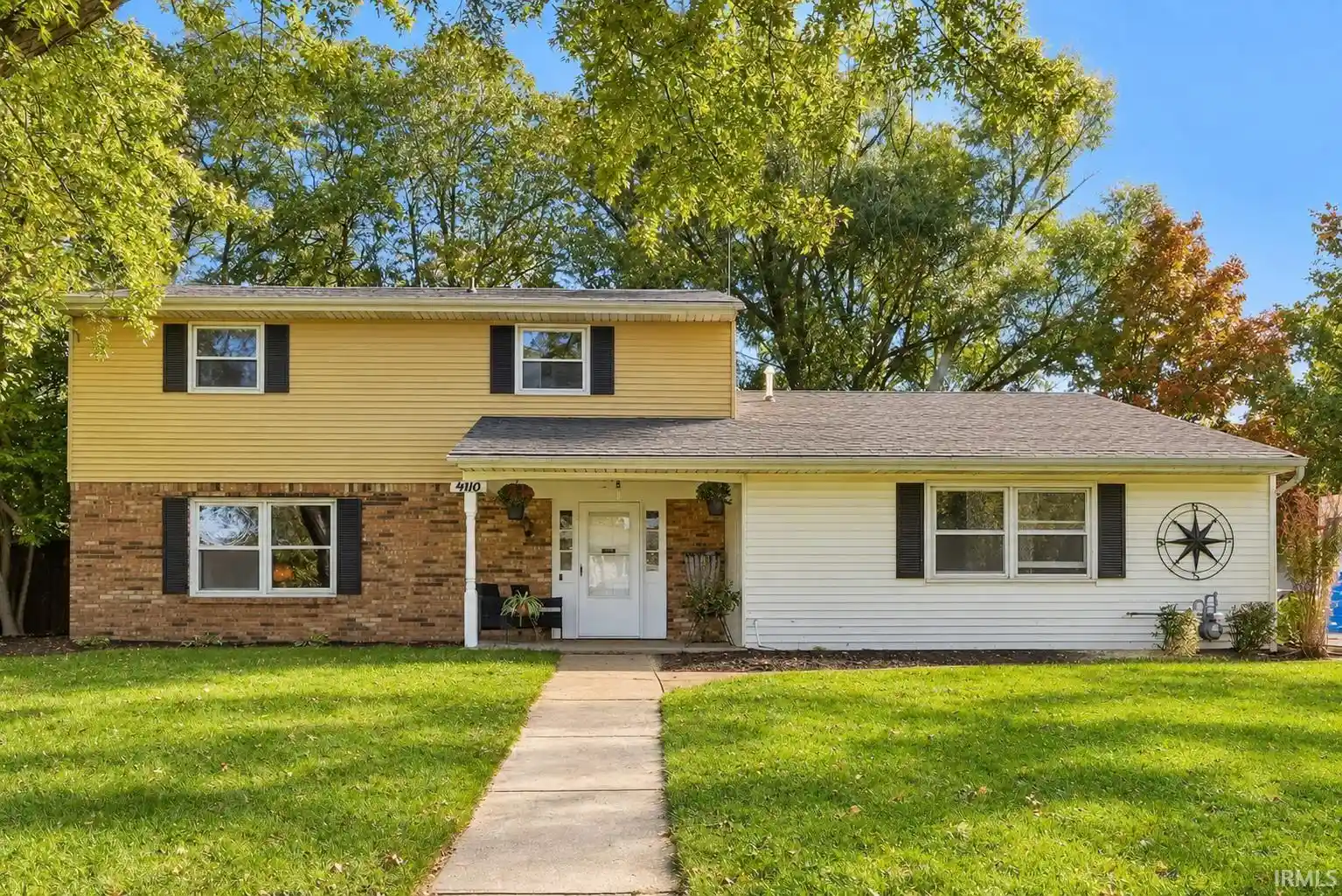 Manufactured home for sale at 4110 Thorton Dr, Fort Wayne, IN 46815 | MLS# 202643731