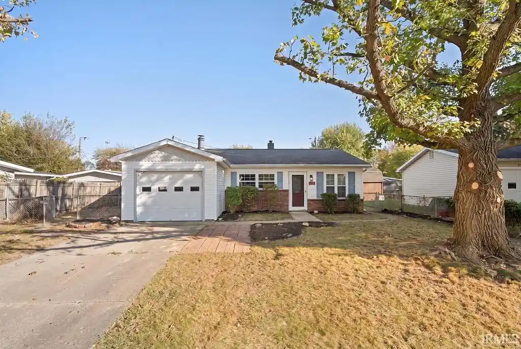 Manufactured home for sale at 5912 Council Ring Blvd, Kokomo, IN 46902 | MLS# 202643735