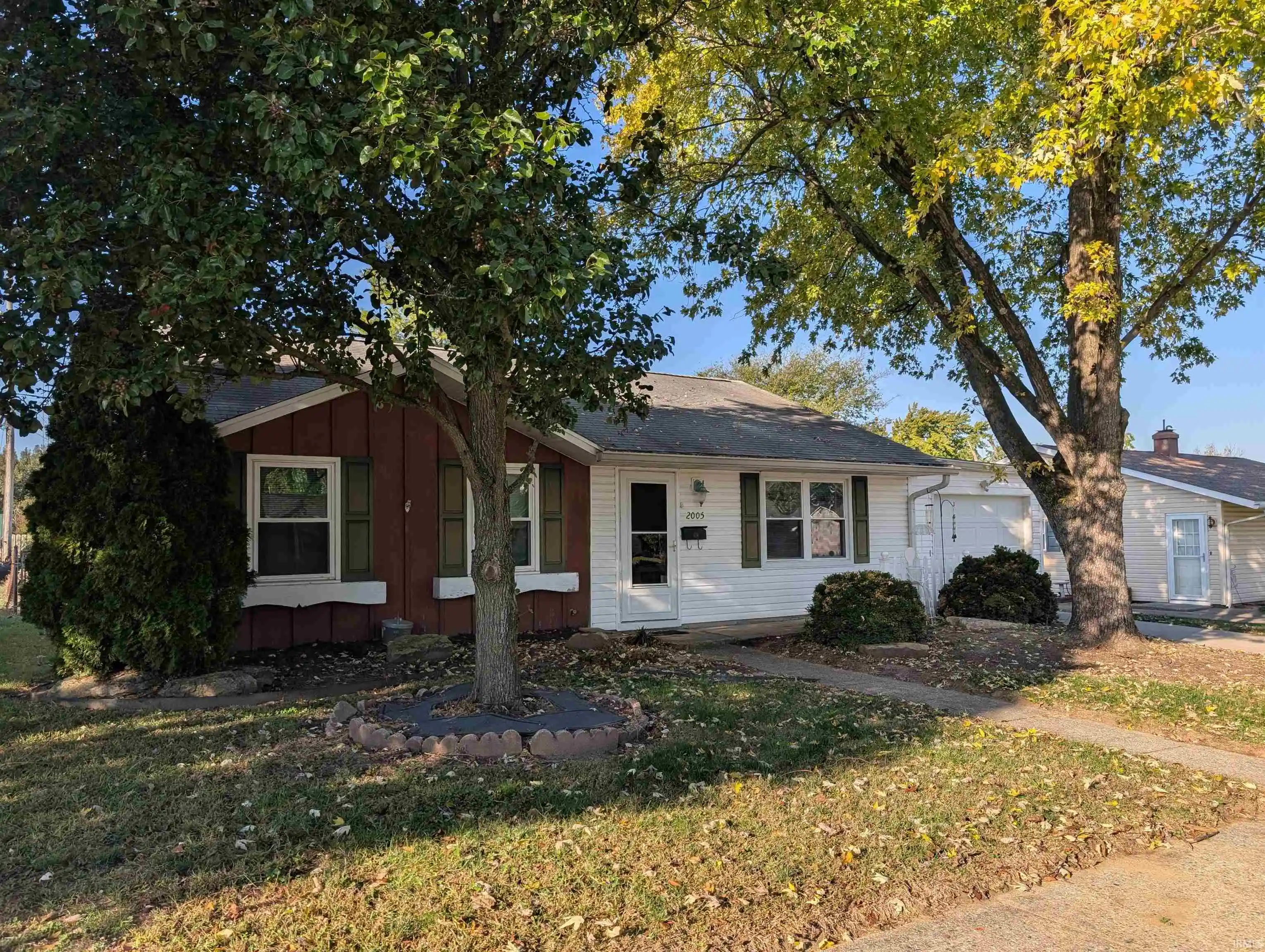 Manufactured home for sale at 2005 Jerry St, Vincennes, IN 47591 | MLS# 202643760