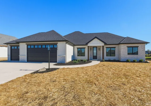Manufactured home for sale at 13028 Hand Rd, Fort Wayne, IN 46818 | MLS# 202643782