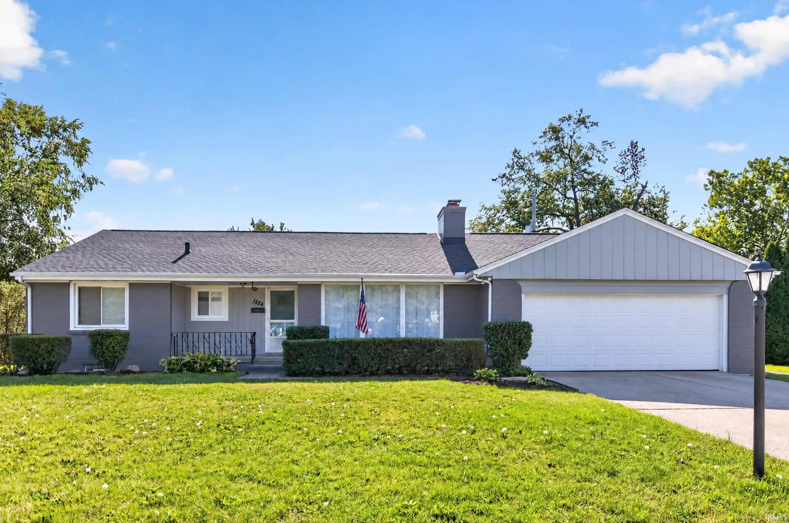 Photo 1 of Manufactured home for sale at 1524 Southwood Ave, South Bend, IN 46615 | MLS# 202643987 | Listing updated on 2026-10-29