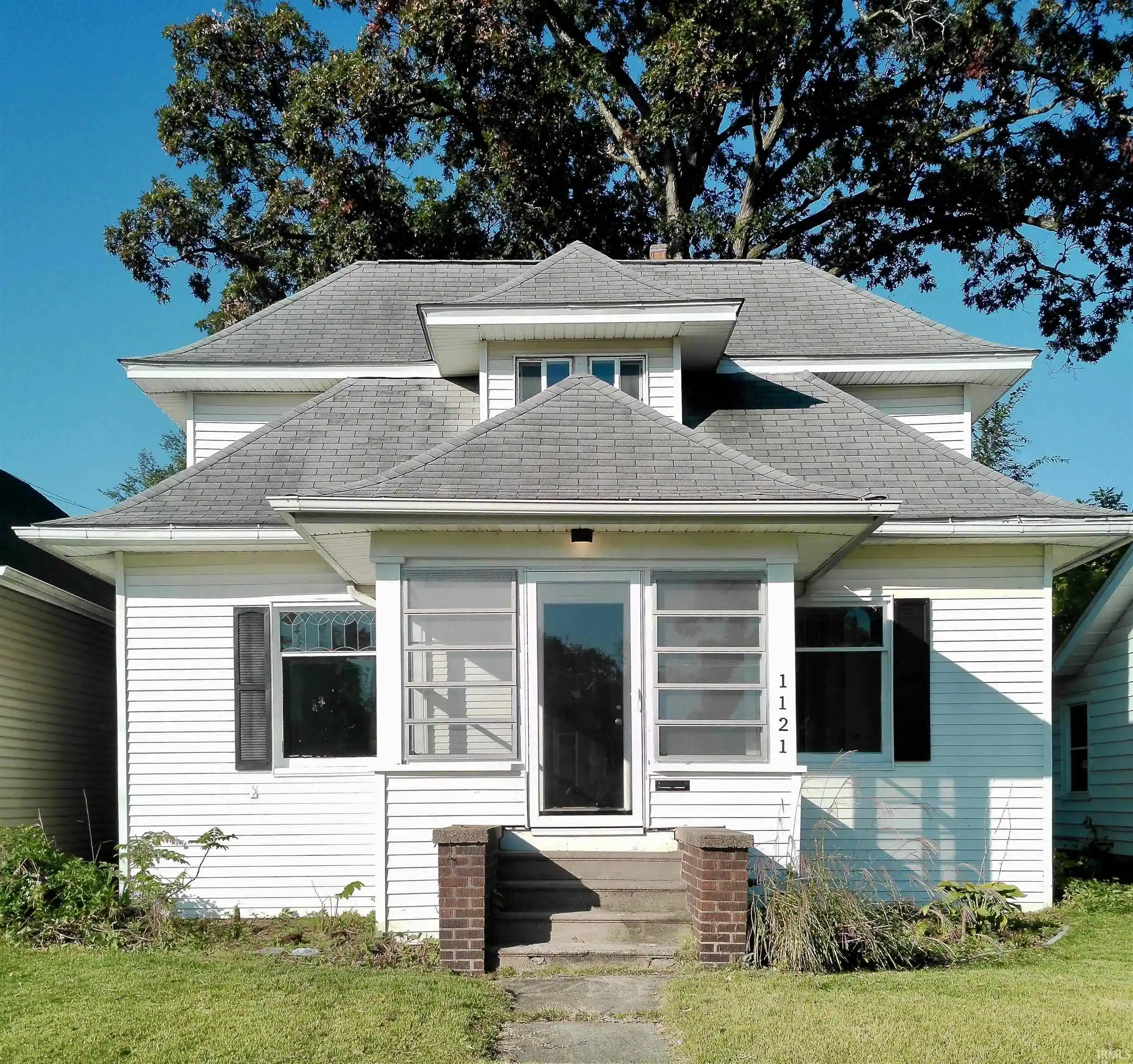 Manufactured home for sale at 1121 S Ironwood Dr, South Bend, IN 46615-1617 | MLS# 202644051