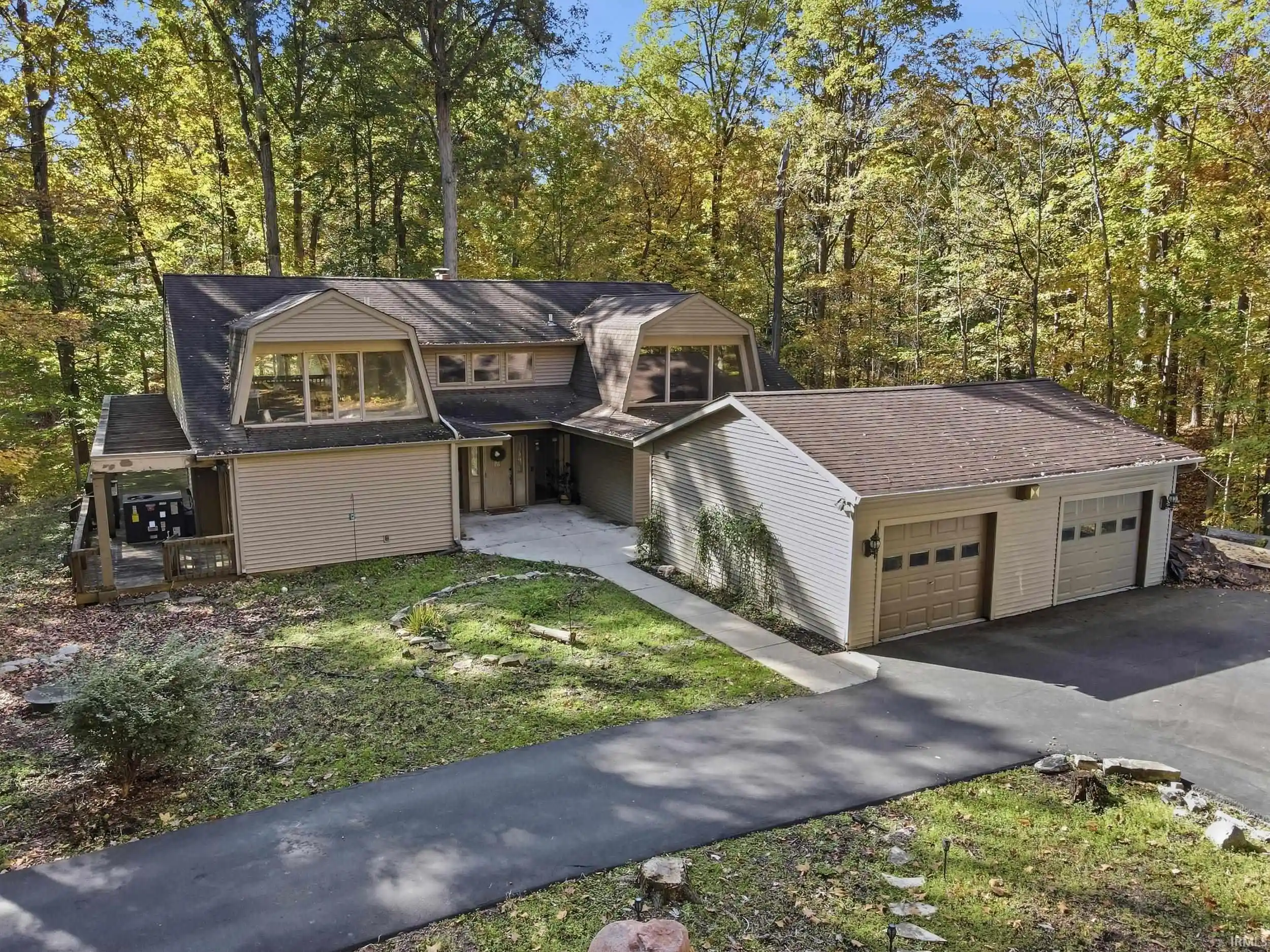 Manufactured home for sale at 2210 Springmill Rd, Fort Wayne, IN 46845 | MLS# 202644085