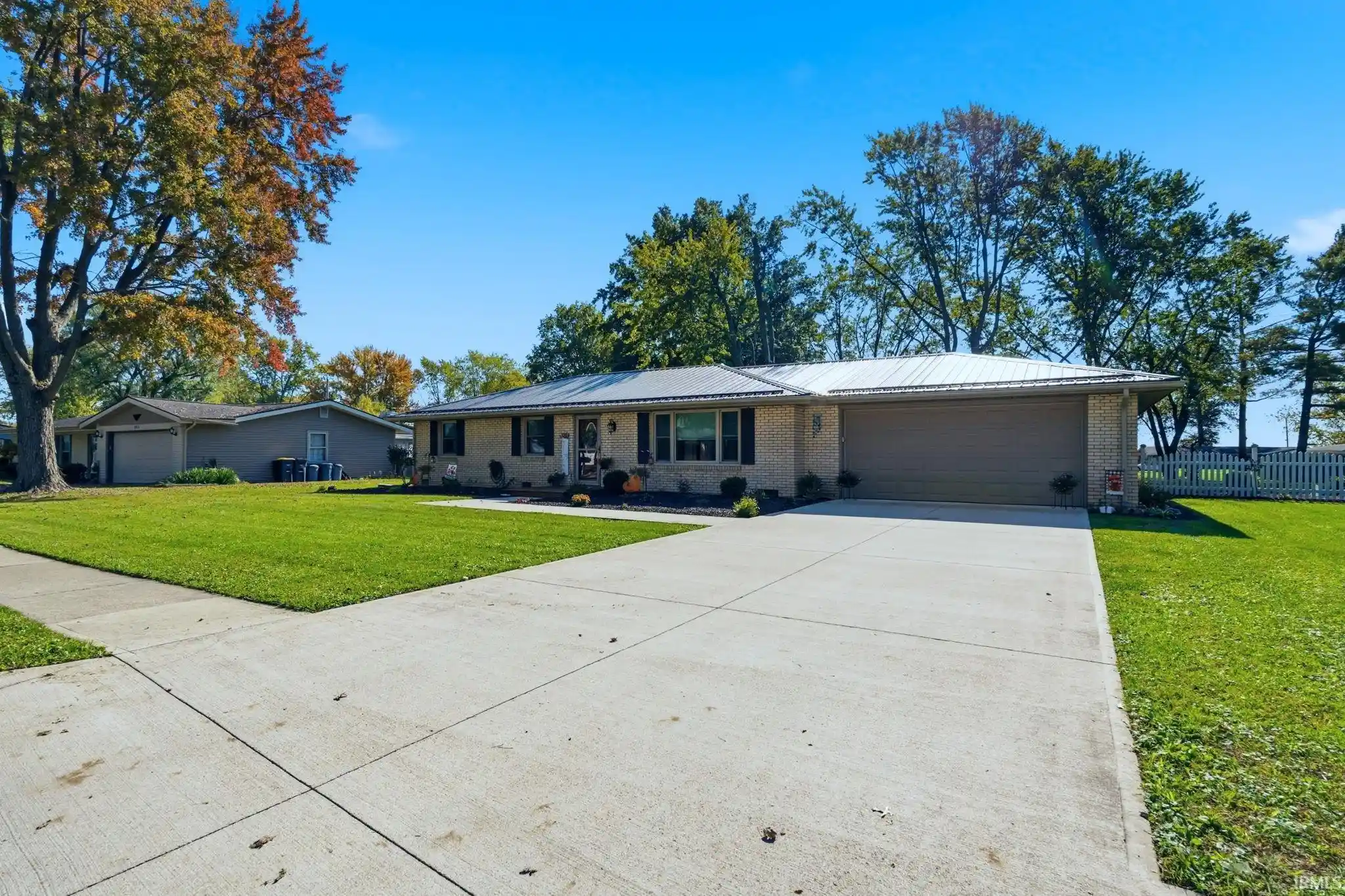 Photo 1 of Manufactured home for sale at 946 Yorktown Rd, Decatur, IN 46733 | MLS# 202644119 | Listing updated on 2026-10-25