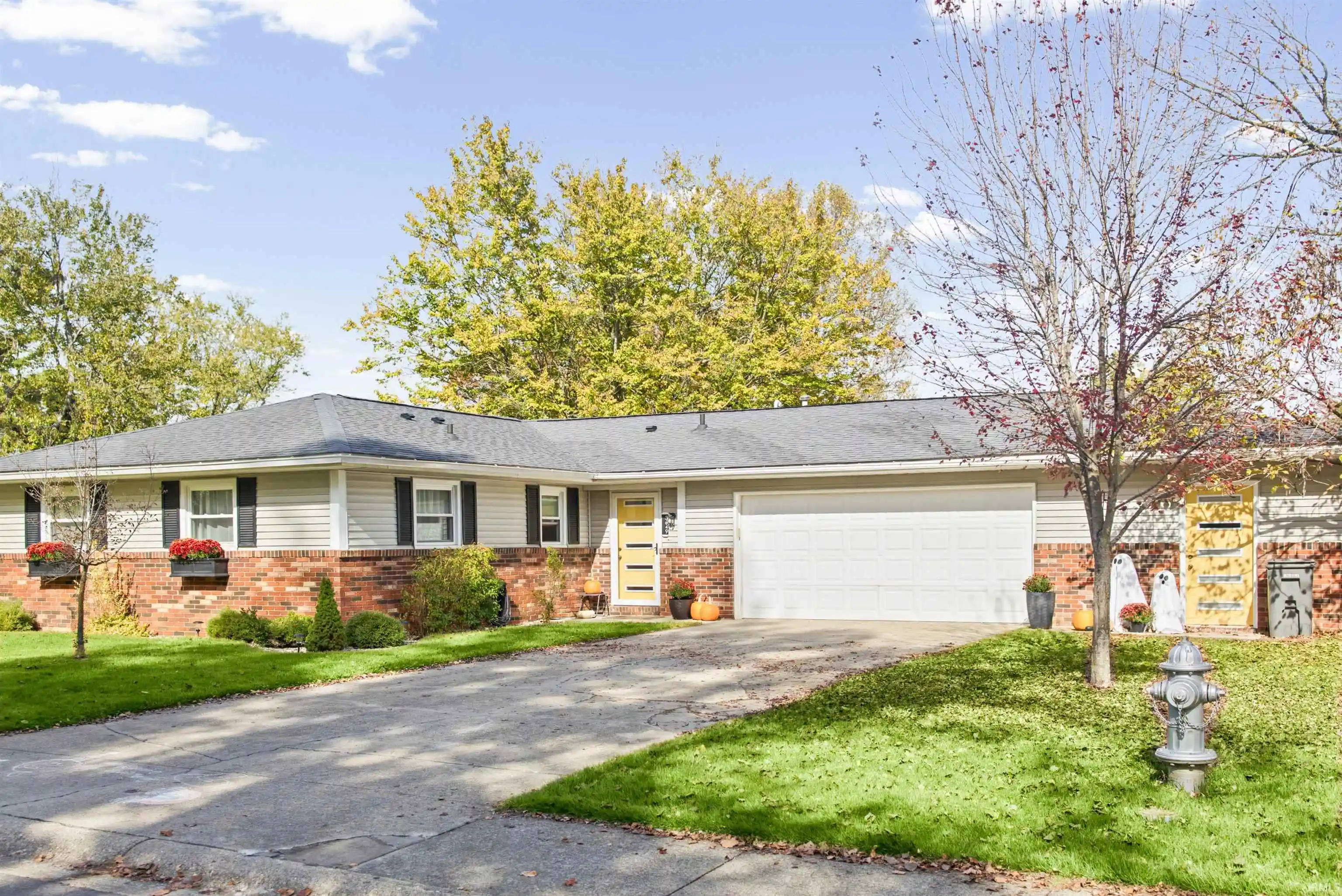 Manufactured home for sale at 3649 S Sowder Sq, Bloomington, IN 47401 | MLS# 202644312