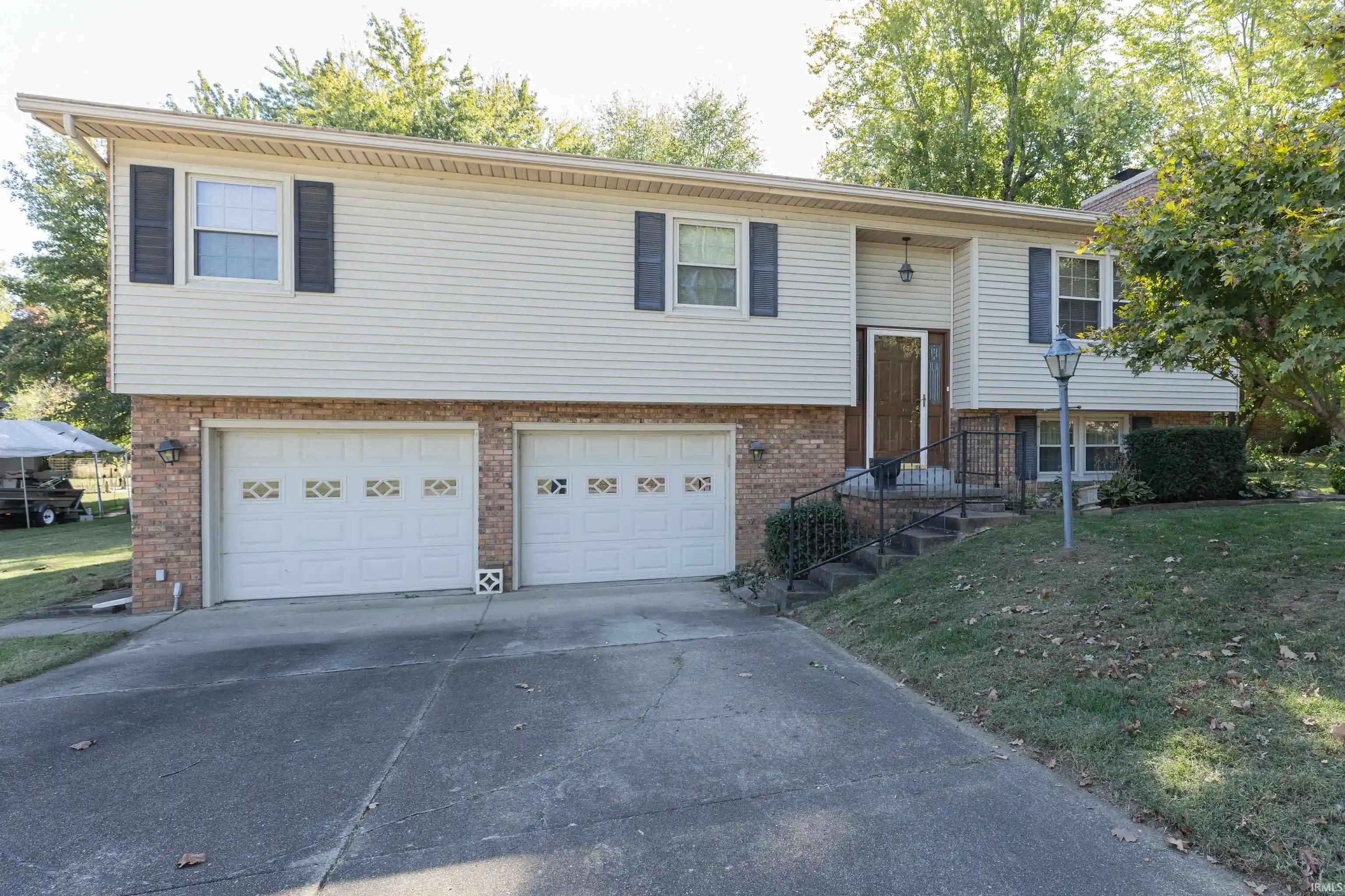 Manufactured home for sale at 8377 N Birch Dr, Newburgh, IN 47630 | MLS# 202644458